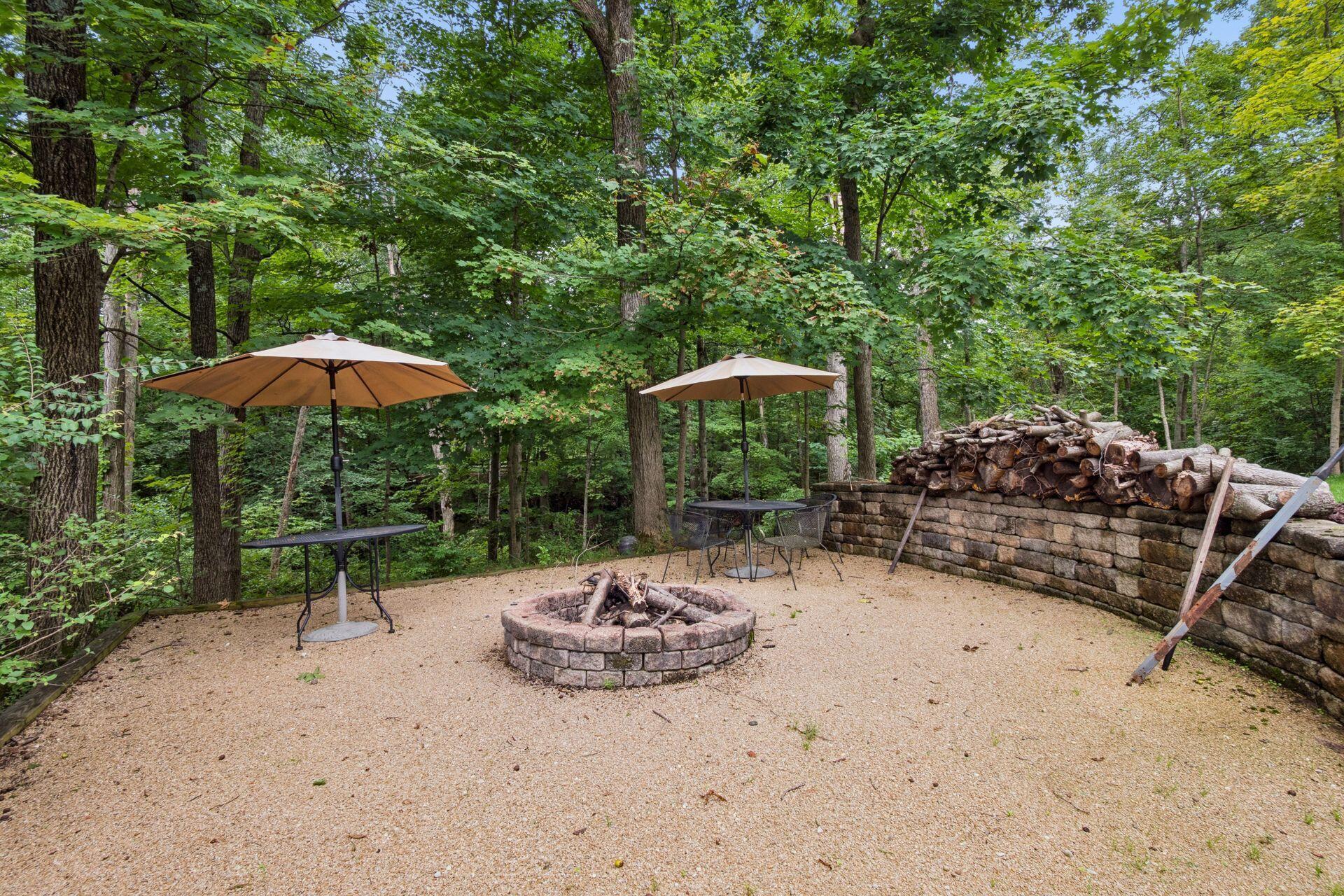 285 Partridge Bend Property Photo 109