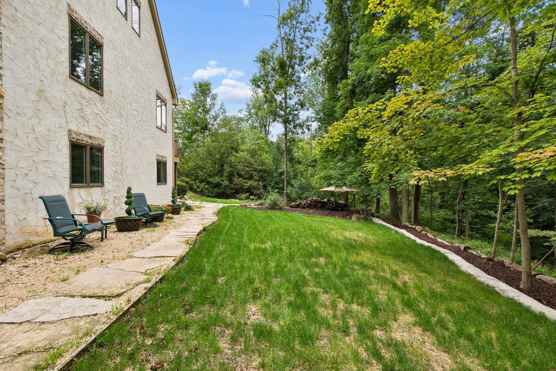 285 Partridge Bend Property Photo 114