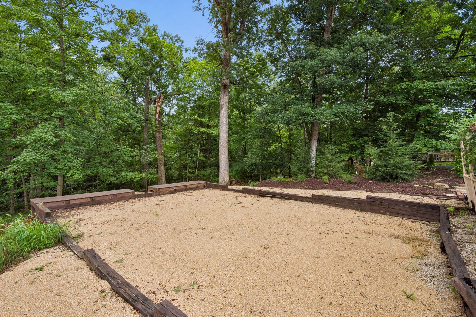 285 Partridge Bend Property Photo 118