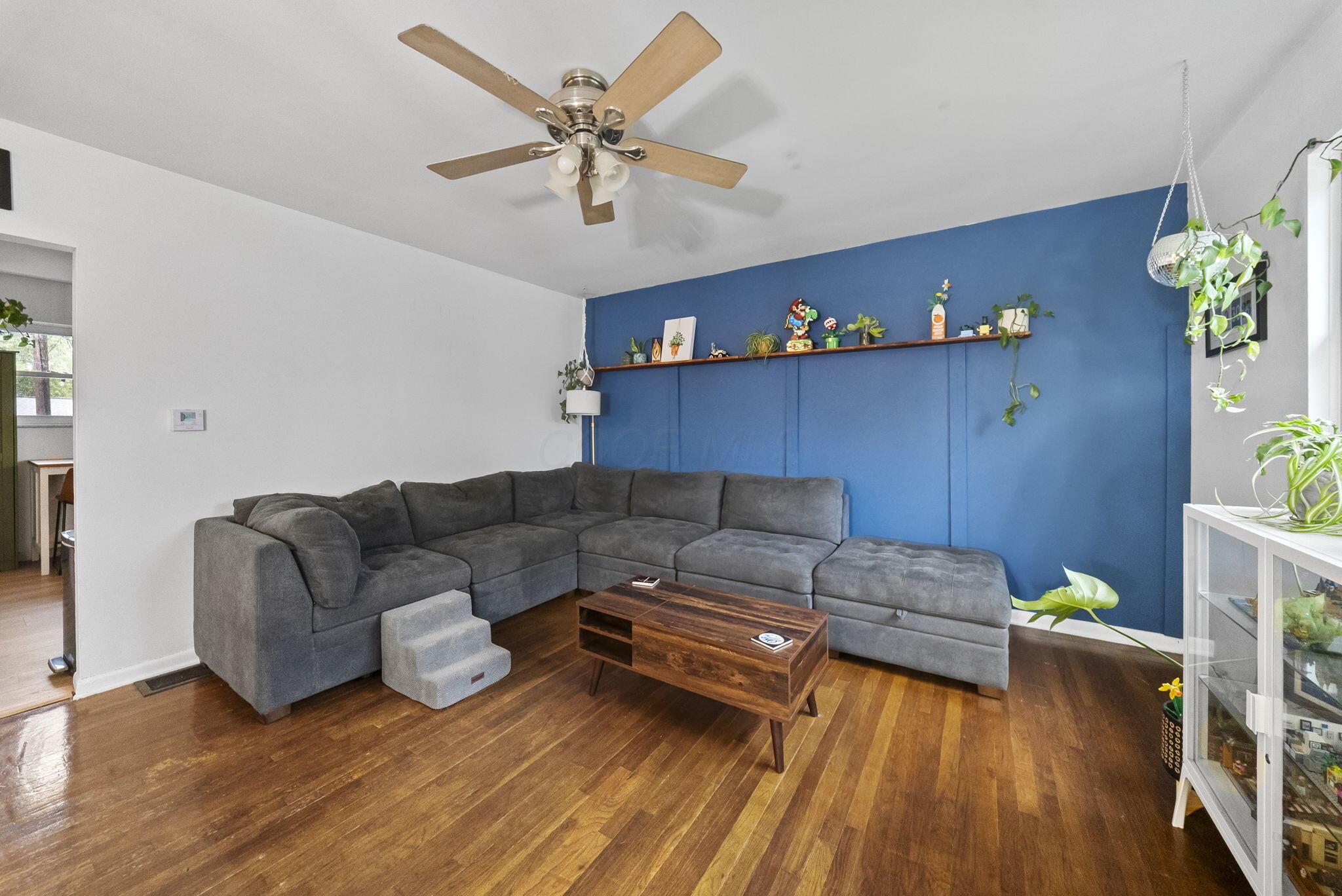 417 Seneca Avenue Property Photo 12