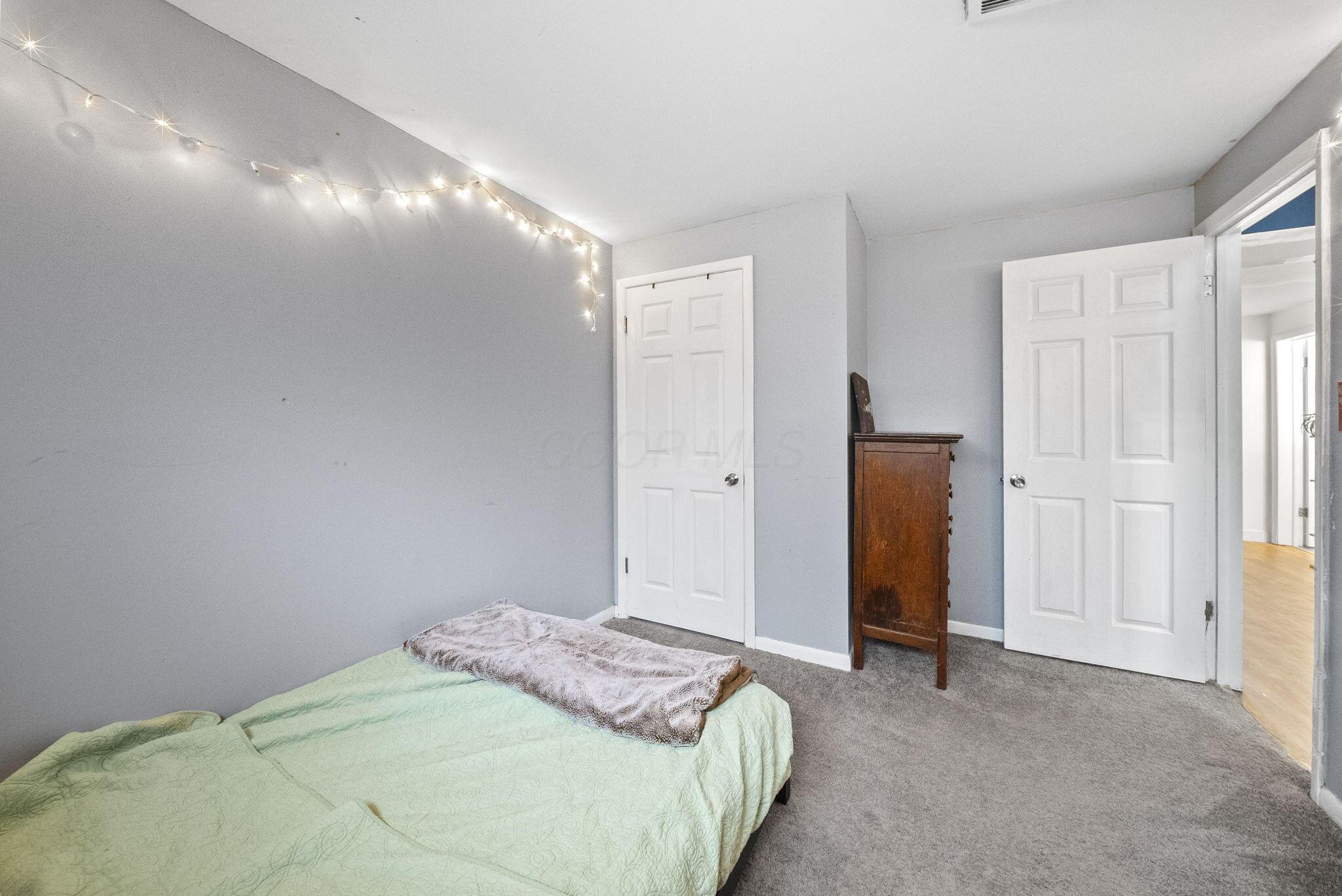 417 Seneca Avenue Property Photo 25