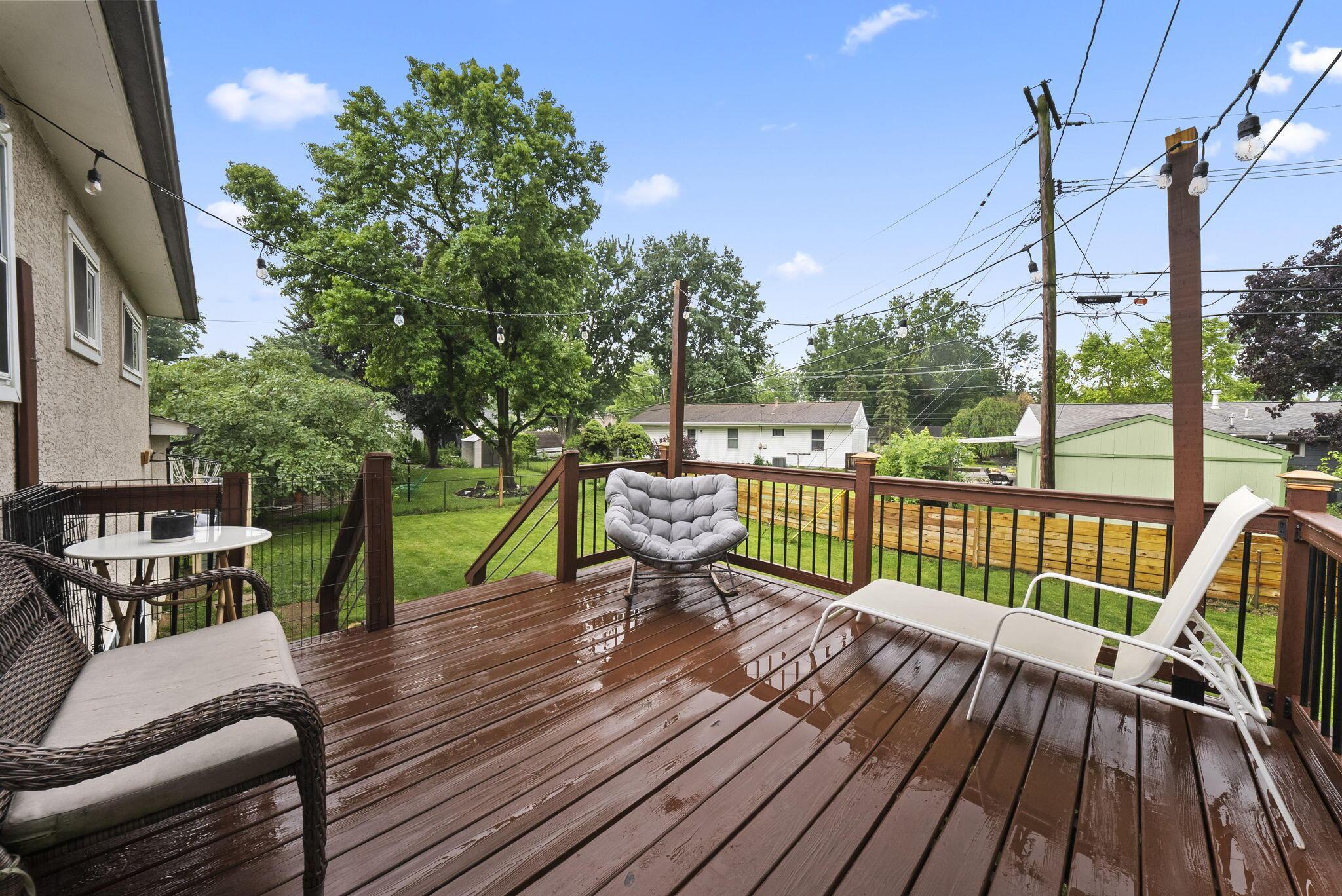 417 Seneca Avenue Property Photo 29