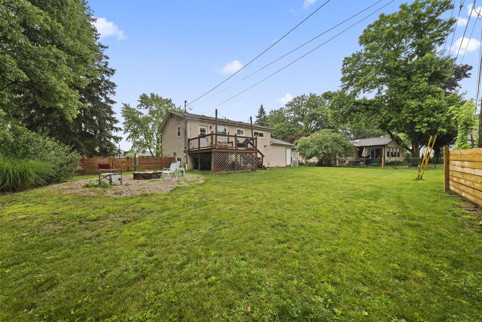 417 Seneca Avenue Property Photo 32