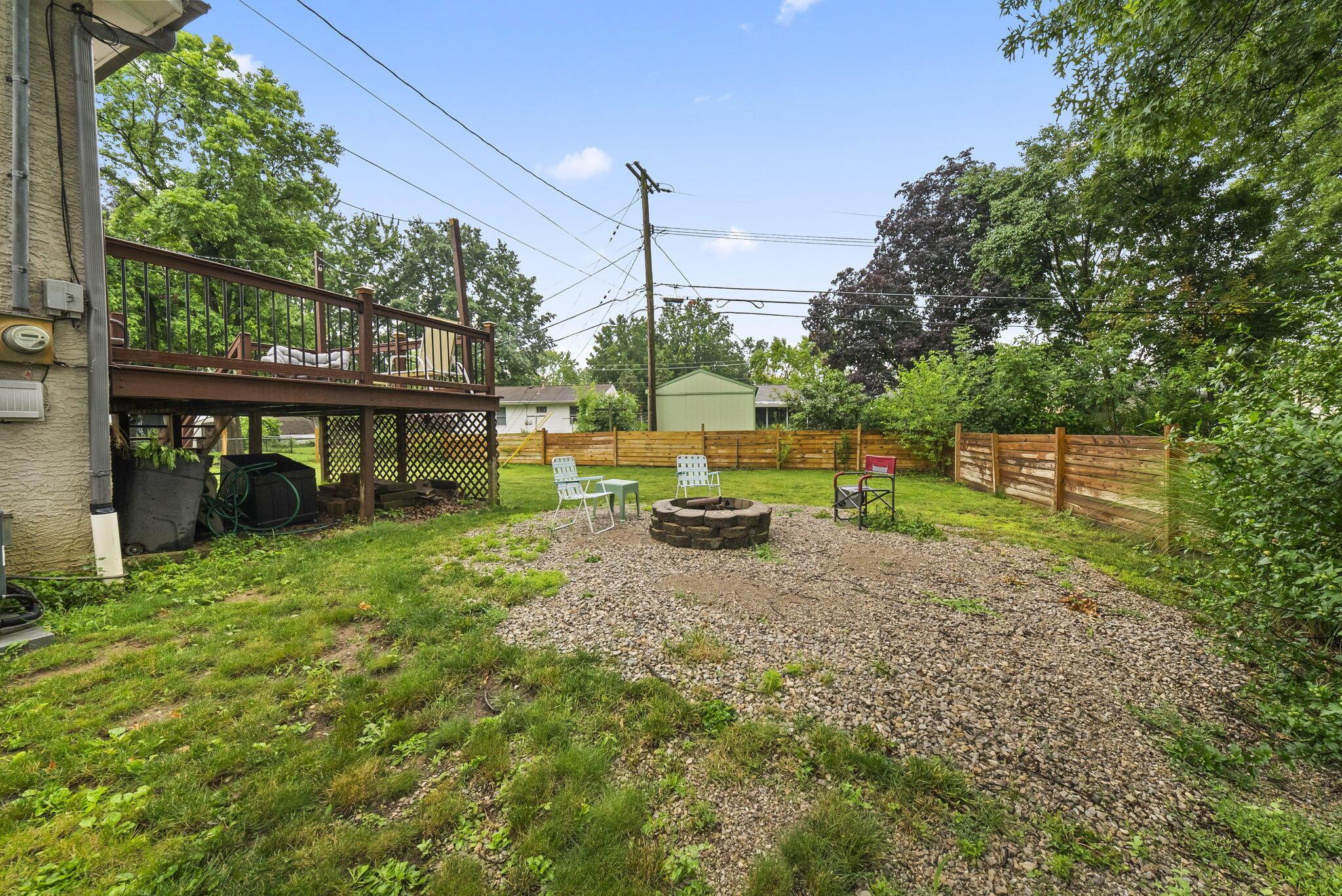 417 Seneca Avenue Property Photo 33