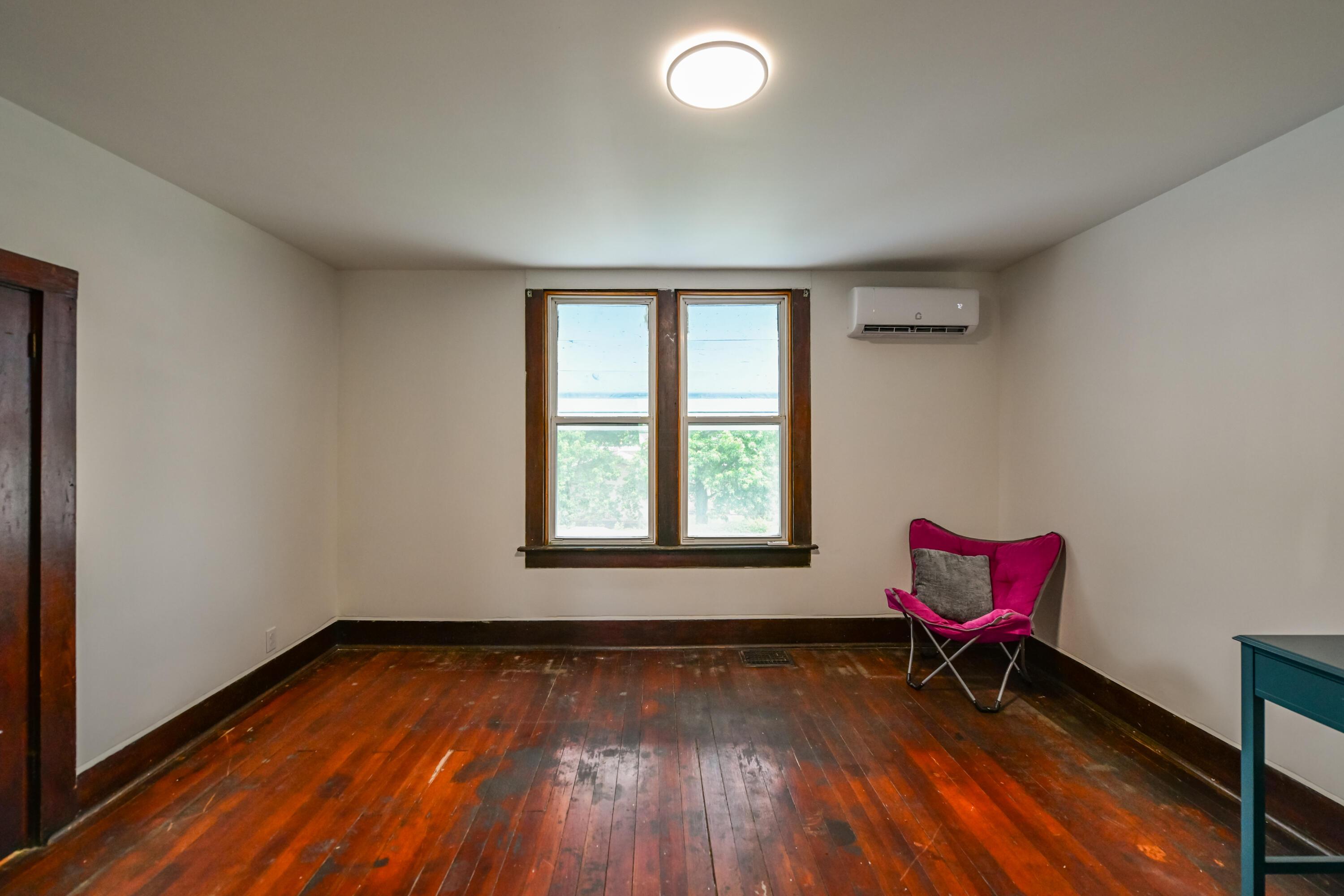 363 Poplar Street Property Photo 33