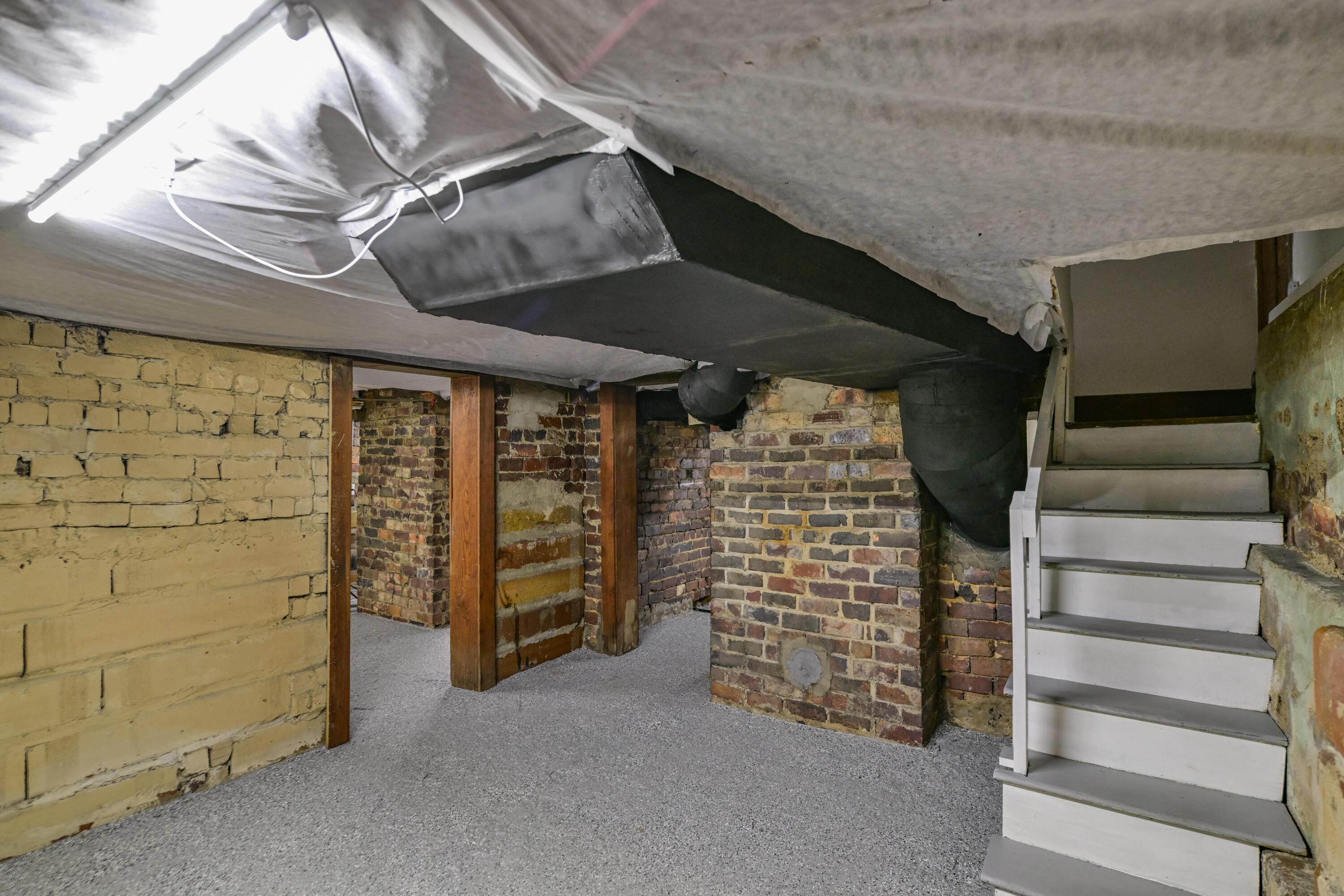 363 Poplar Street Property Photo 45