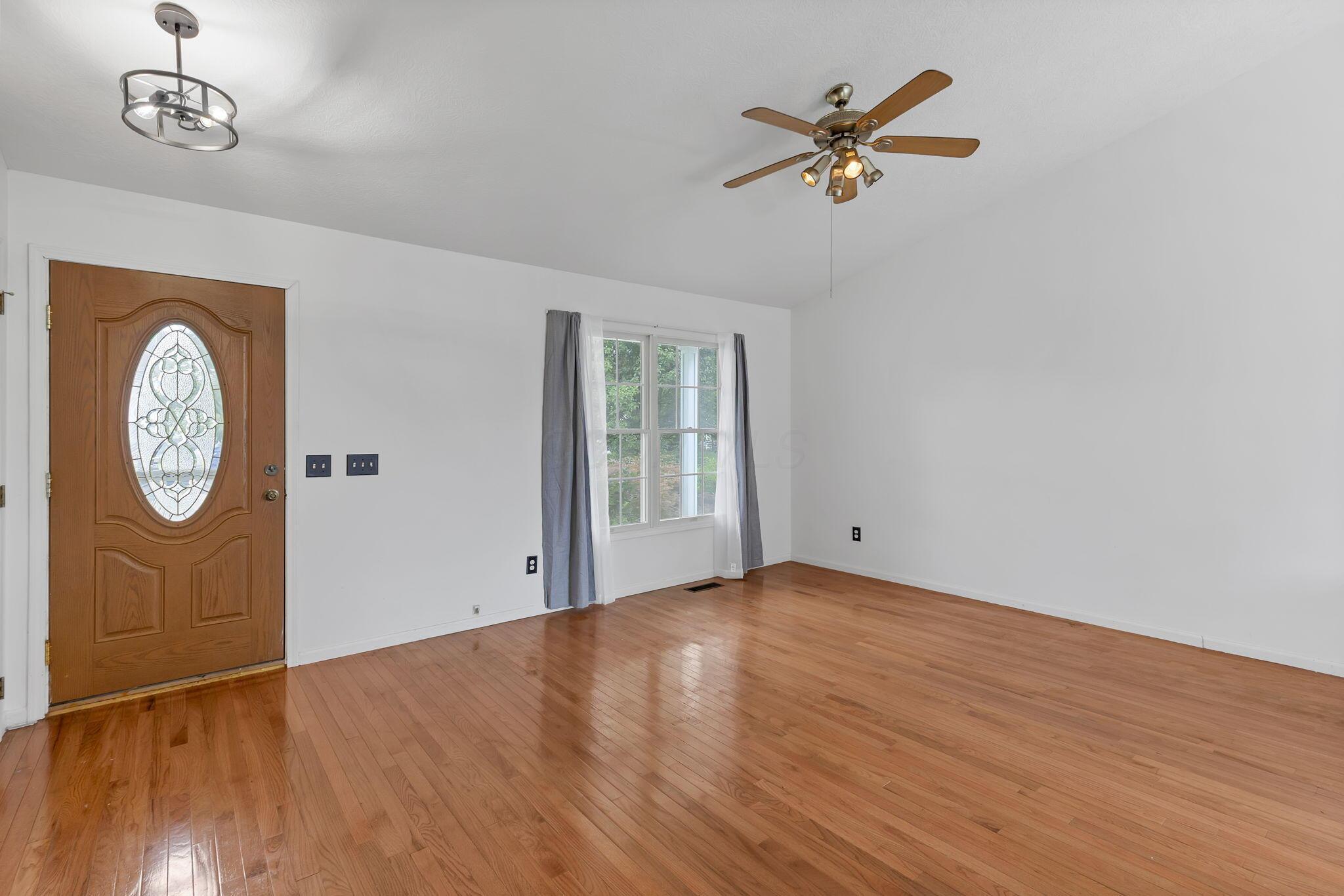 3697 Pendent Lane Property Photo 4