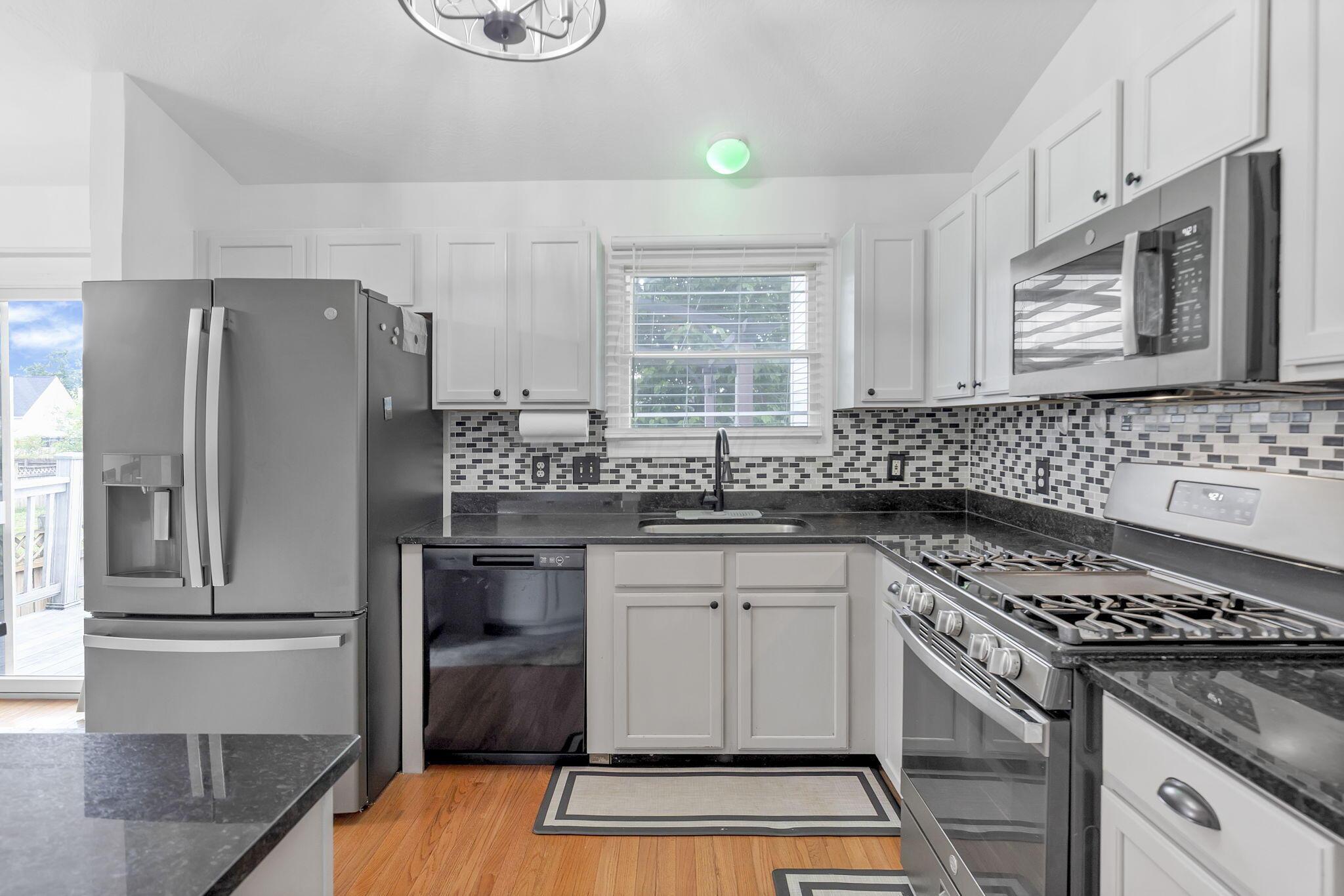 3697 Pendent Lane Property Photo 8