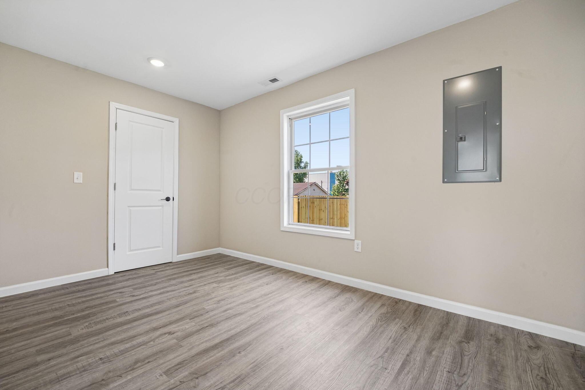 497 Smith Street Property Photo 15