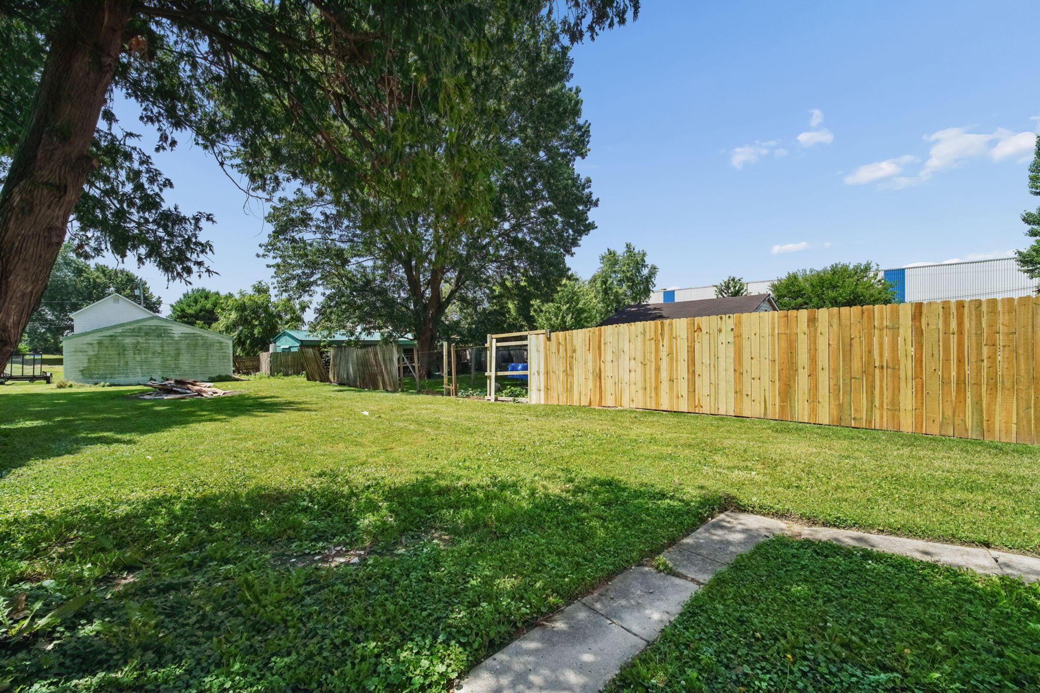 497 Smith Street Property Photo 28