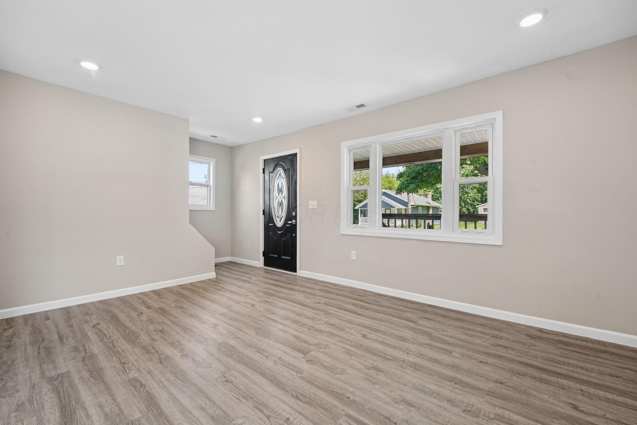 497 Smith Street Property Photo 33