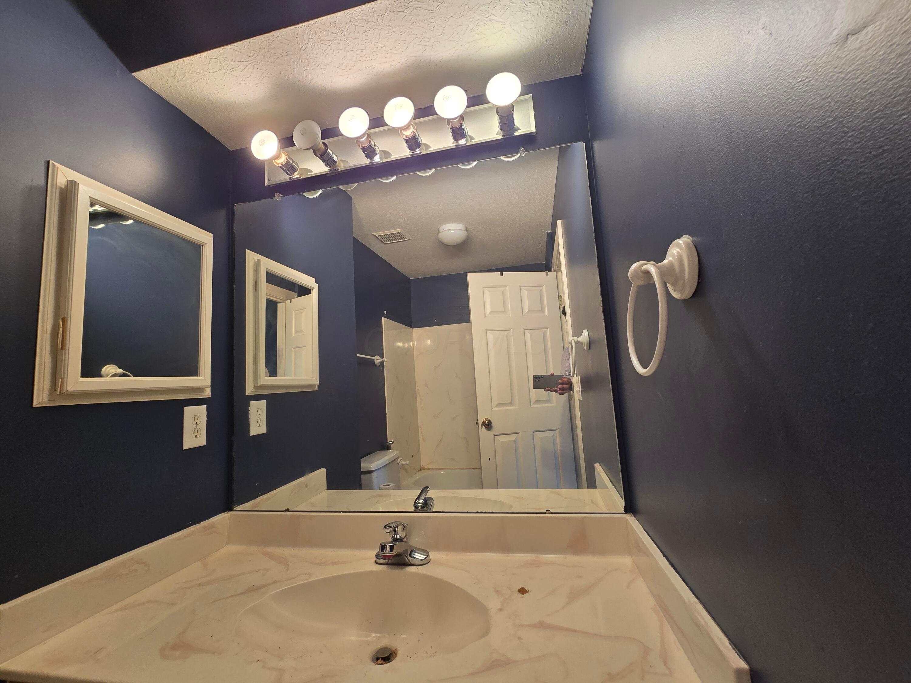 3034 Russell Road Property Photo 5