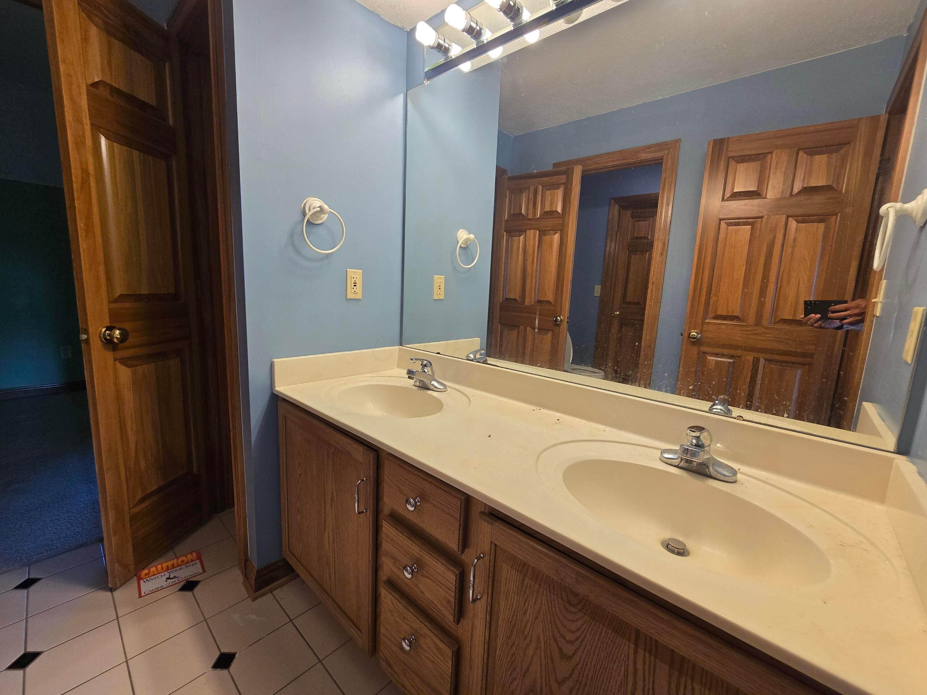 3034 Russell Road Property Photo 10