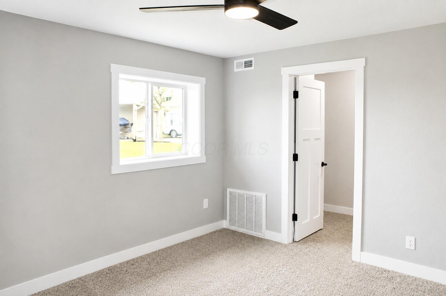21 Rosebraugh Circle E Property Photo 17
