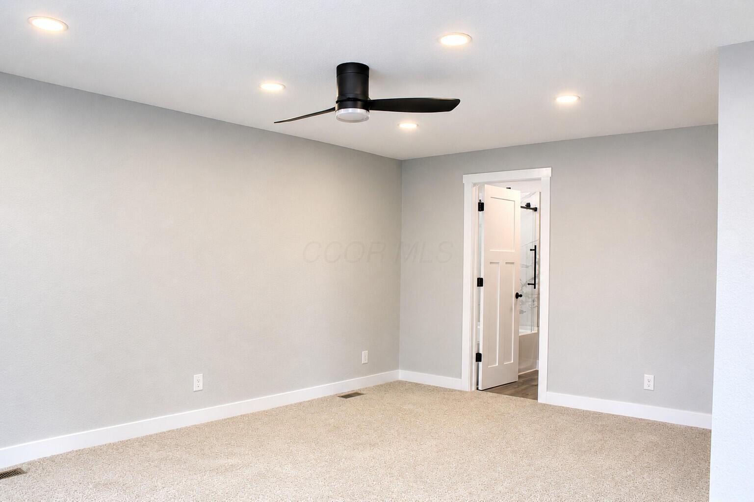 21 Rosebraugh Circle E Property Photo 25