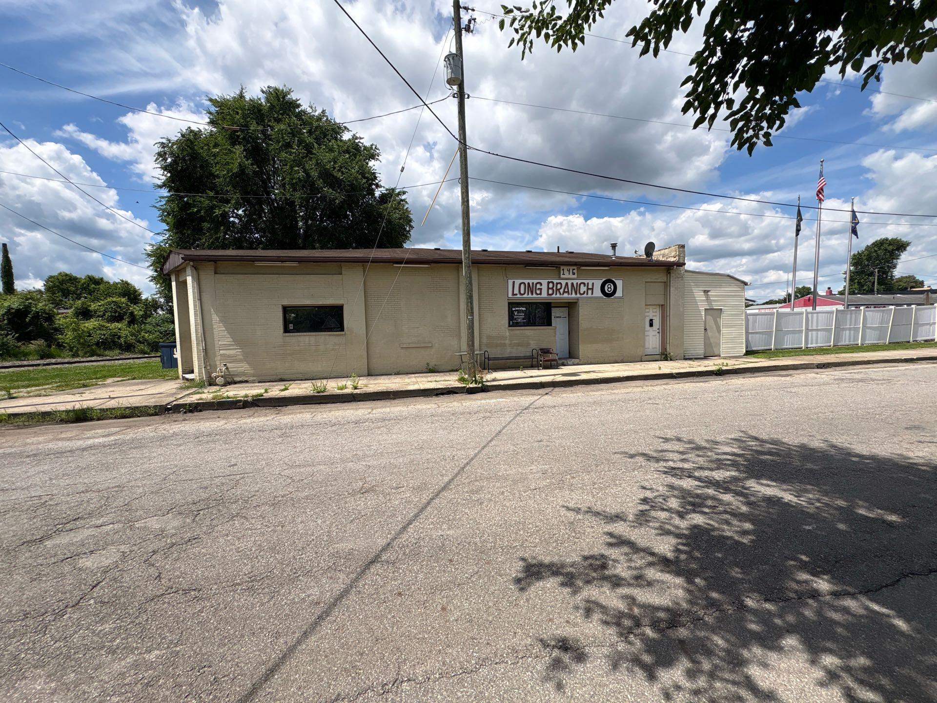 146 E Winding Street Property Photo 1