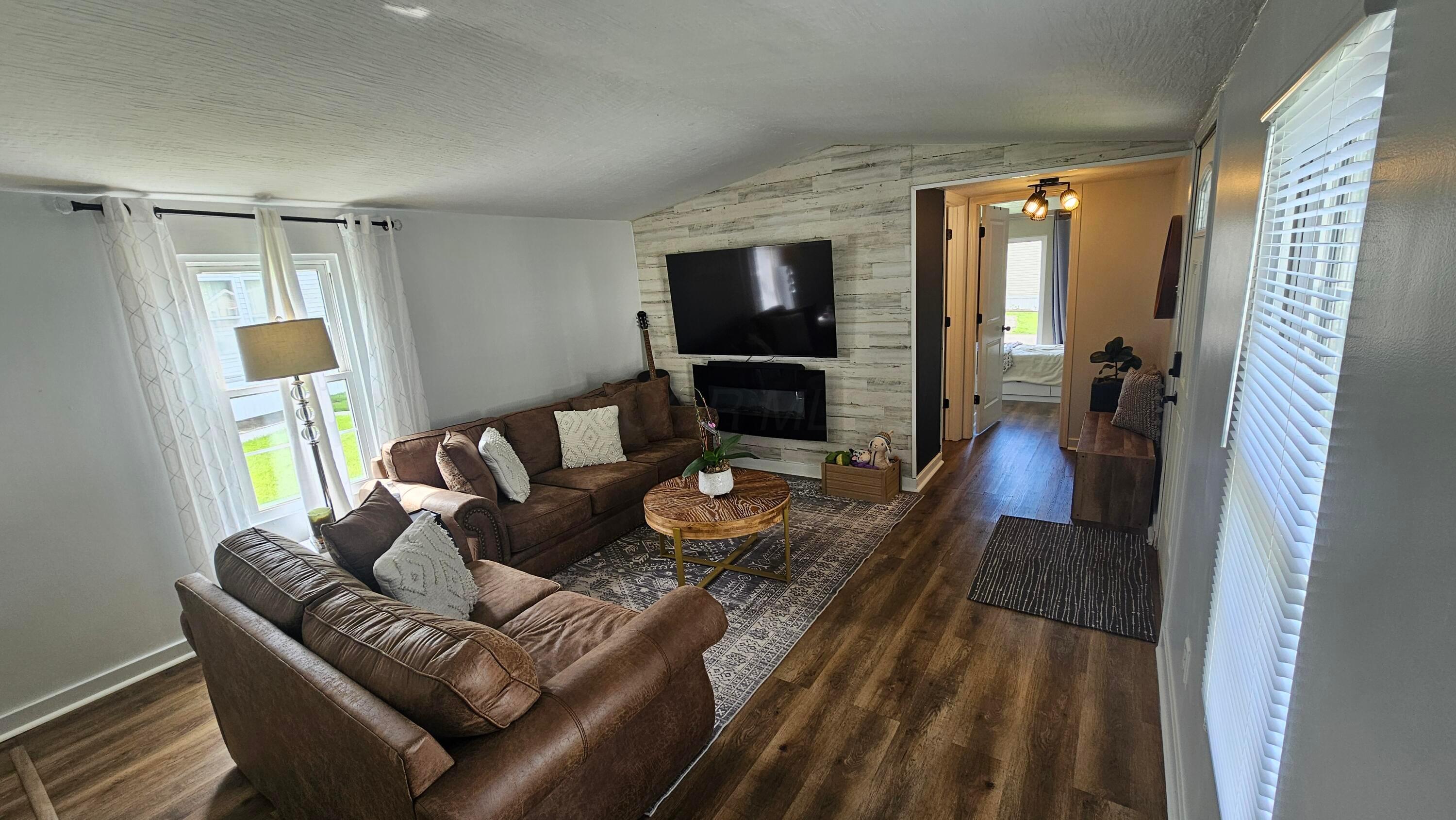 285 Walnut Boulevard Property Photo 3