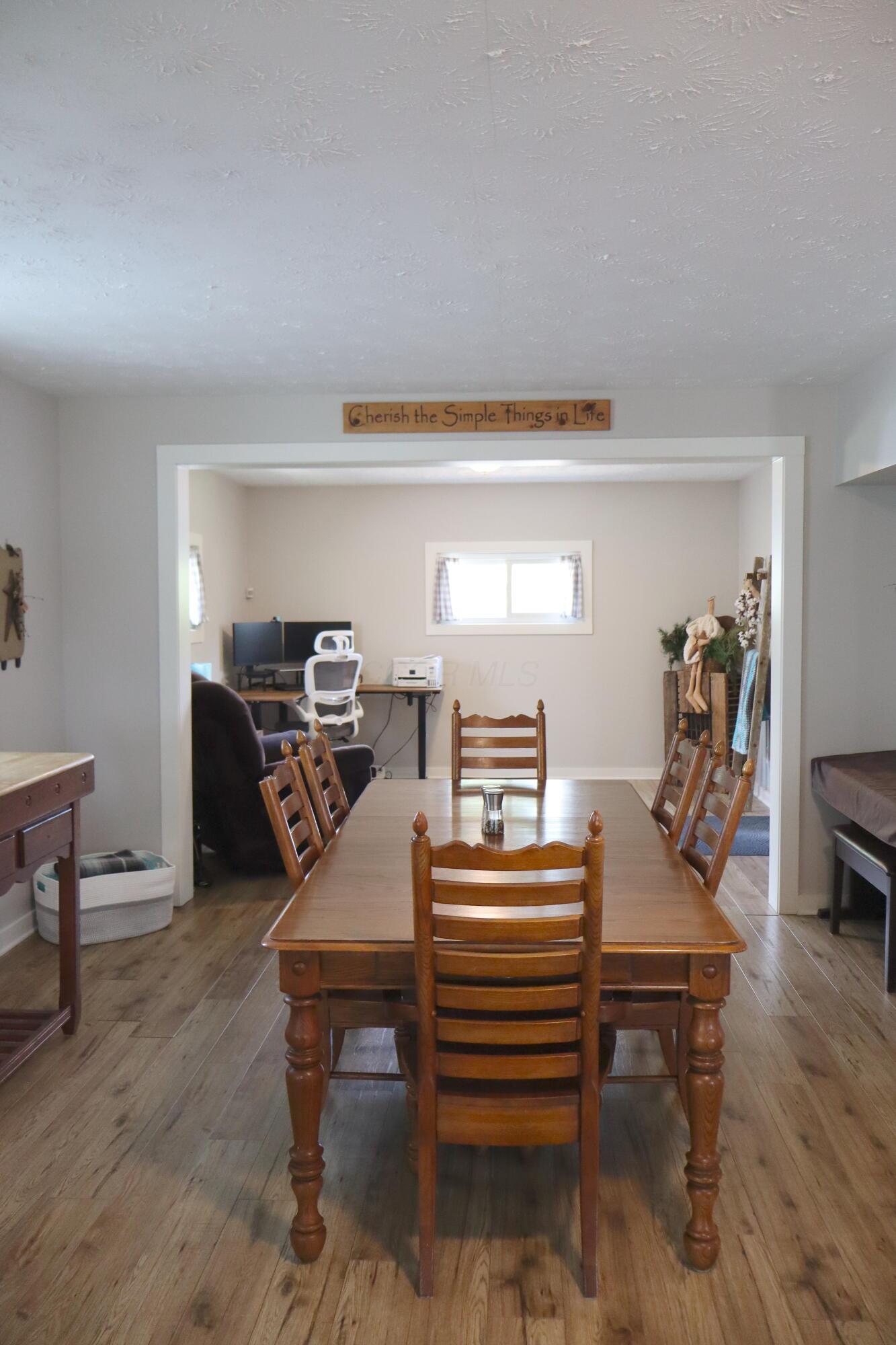 484 E Main Street Property Photo 8