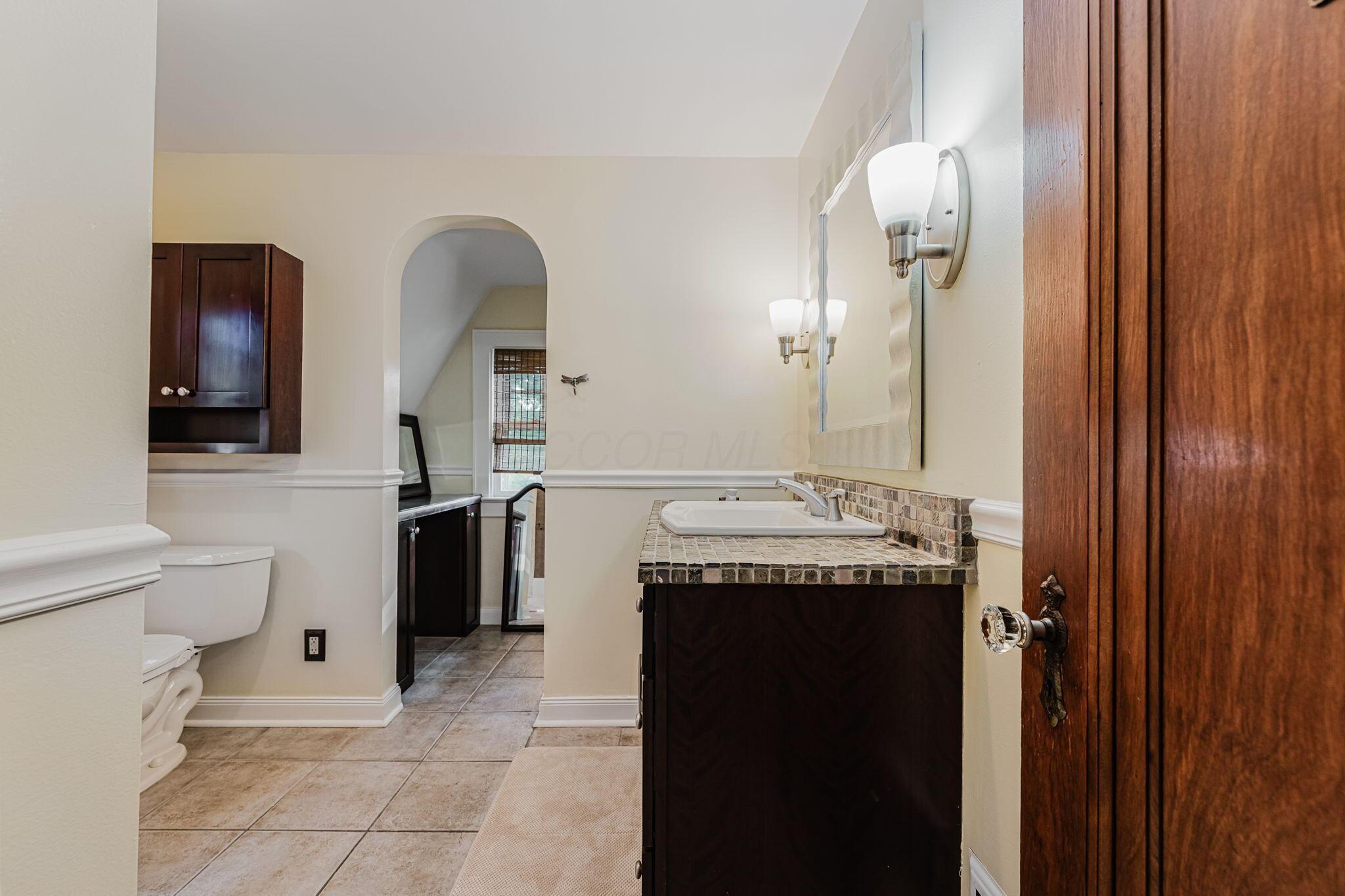 944 S Cassingham Road Property Photo 34