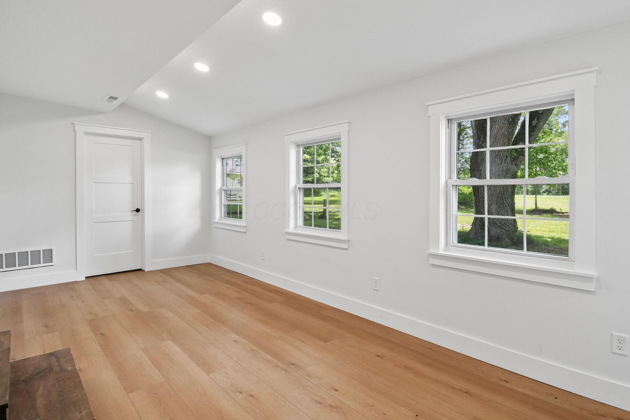 8 Brown Avenue Property Photo 20