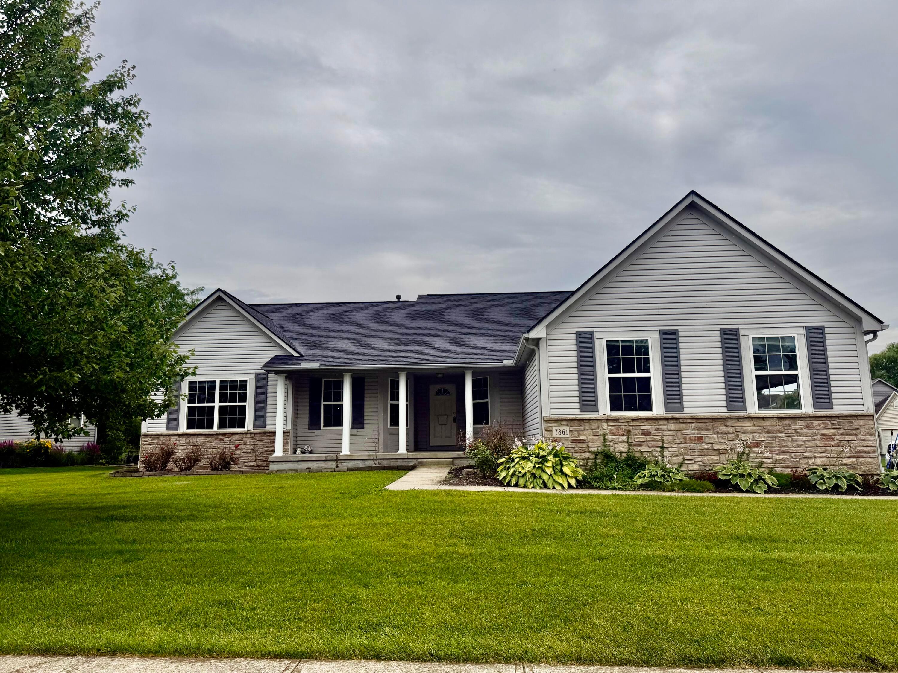 7861 Narrow Leaf Drive Property Photo 1