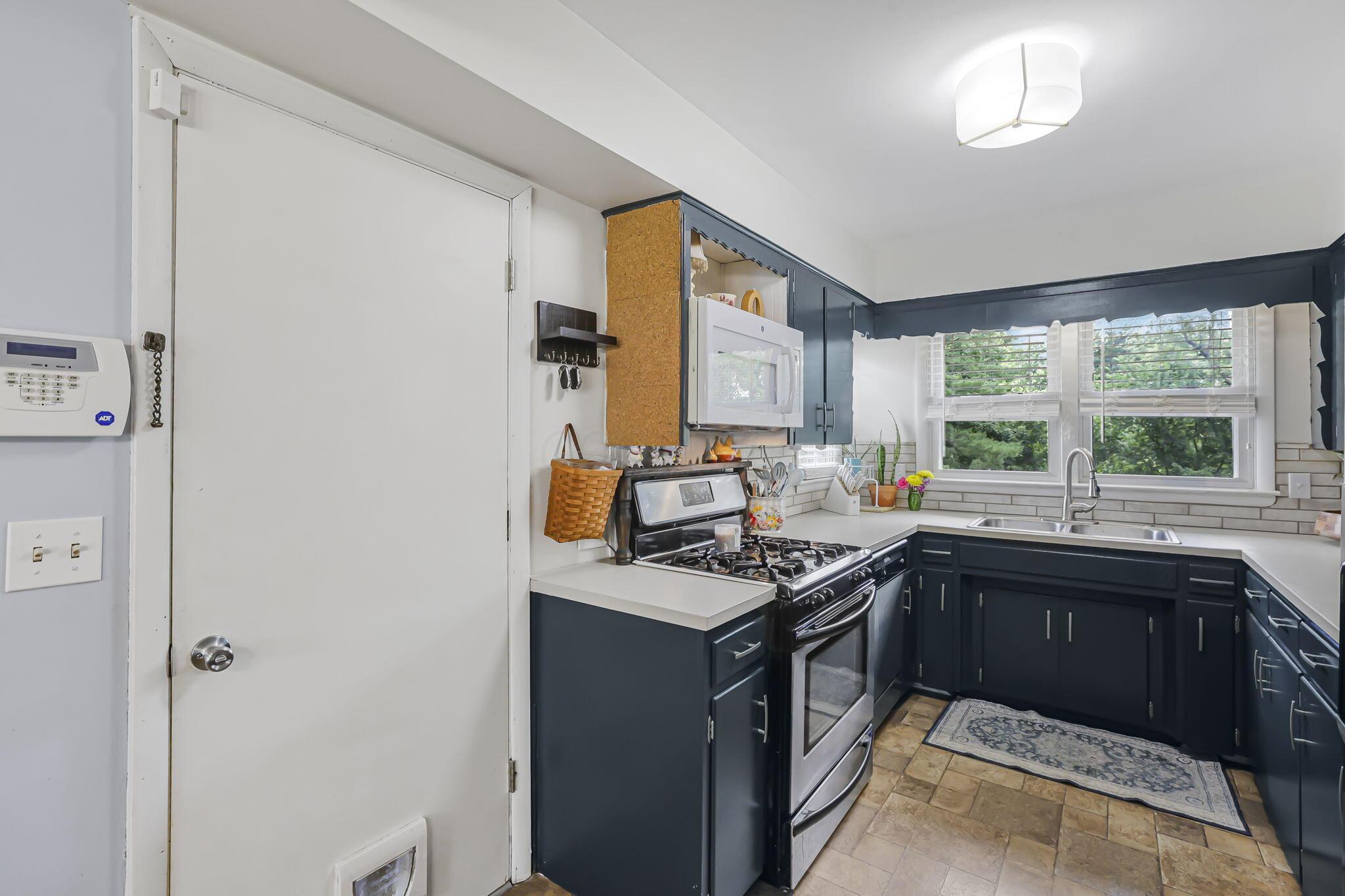 7 Garfield Avenue Property Photo 17