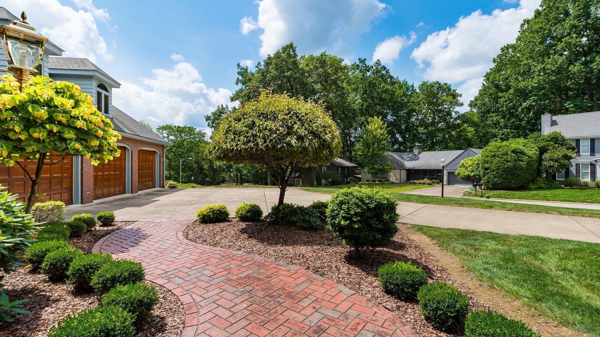 926 Southeast Court Property Photo 4