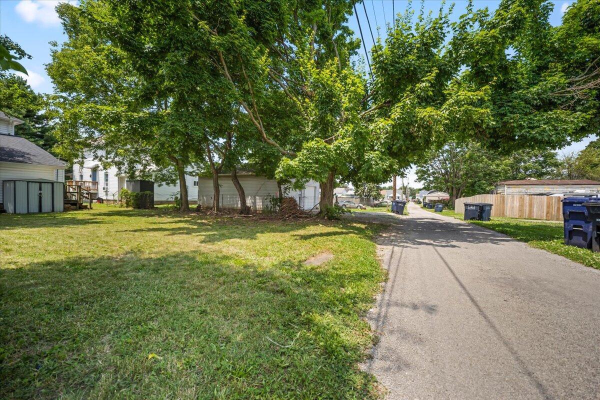 610 N Roosevelt Avenue Property Photo 33