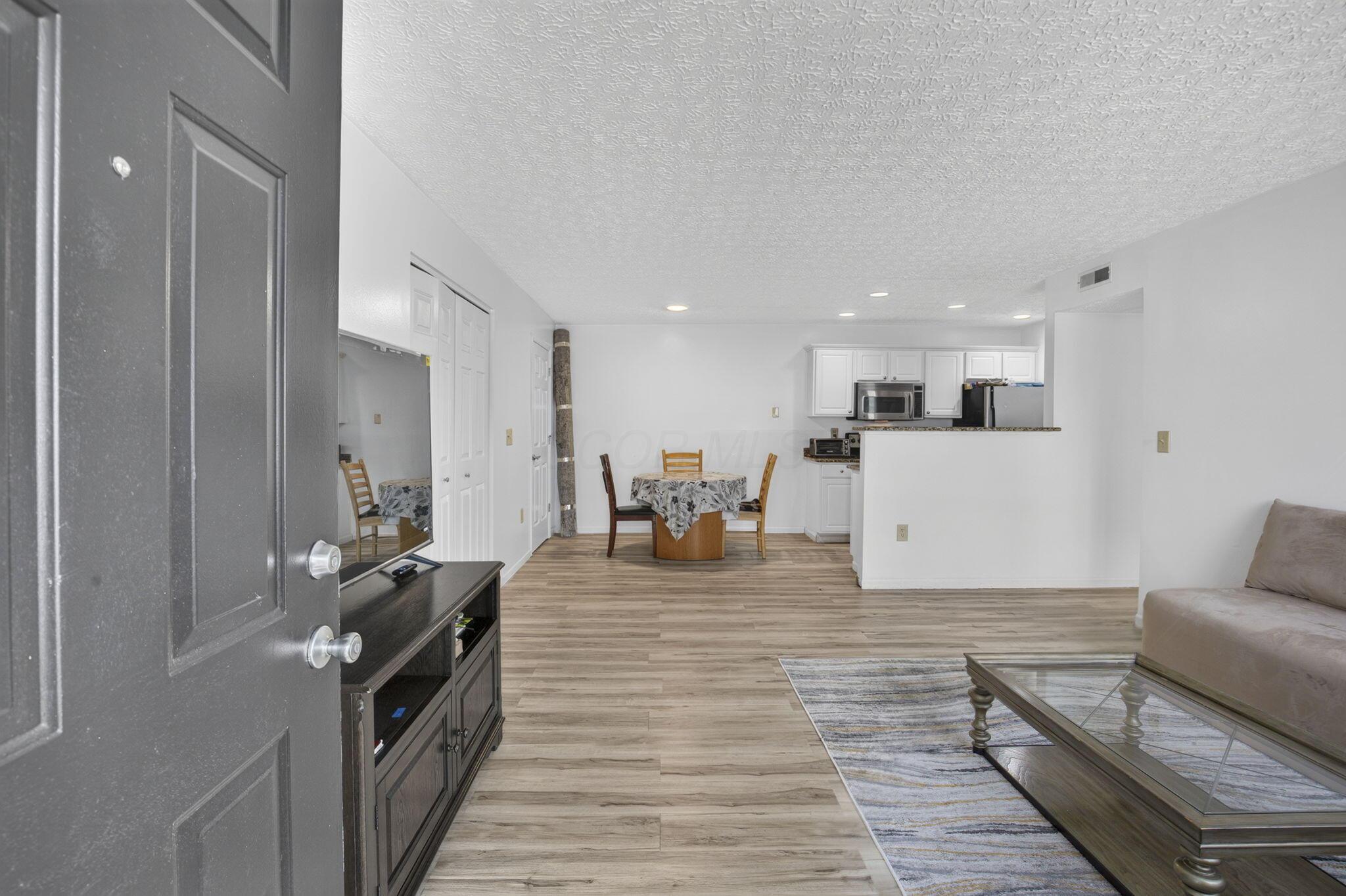 5597 Cedar Springs Road Property Photo 3