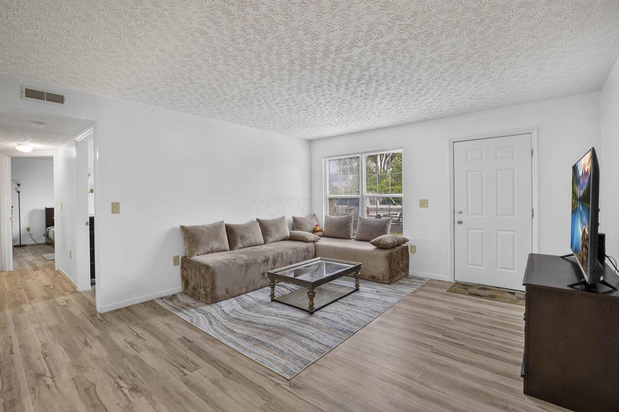 5597 Cedar Springs Road Property Photo 6
