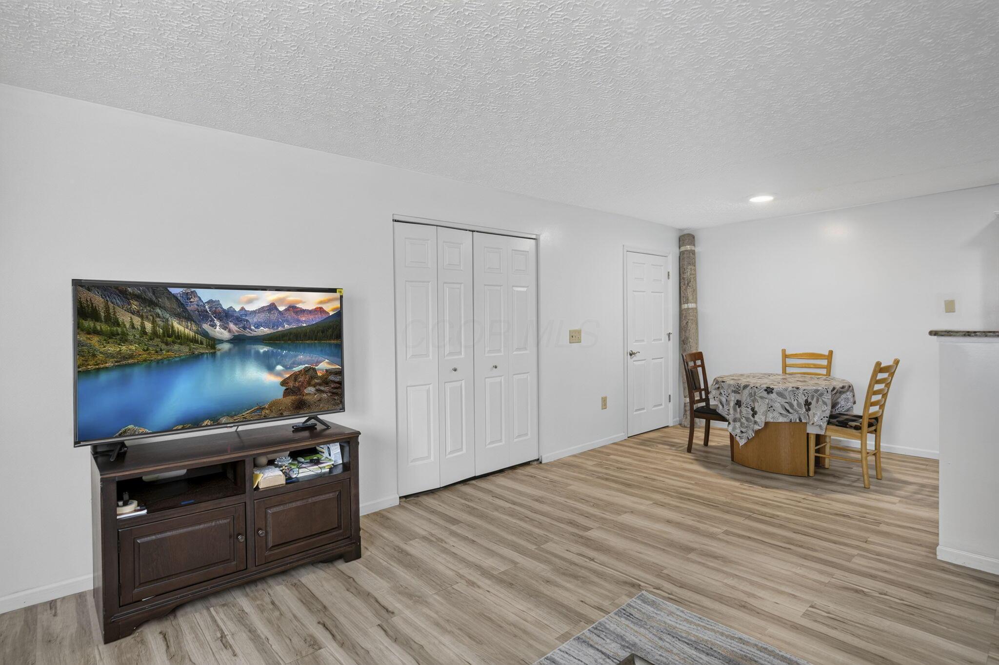 5597 Cedar Springs Road Property Photo 7