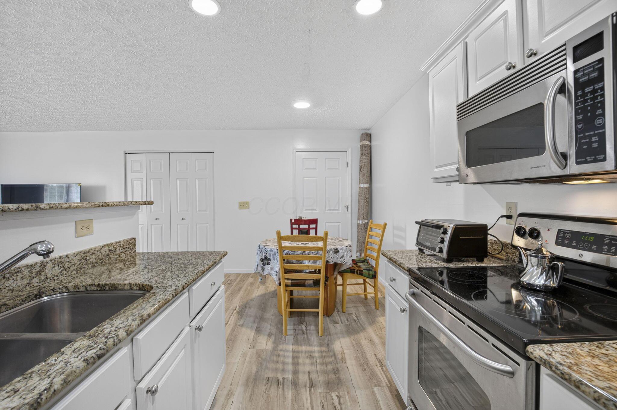 5597 Cedar Springs Road Property Photo 12