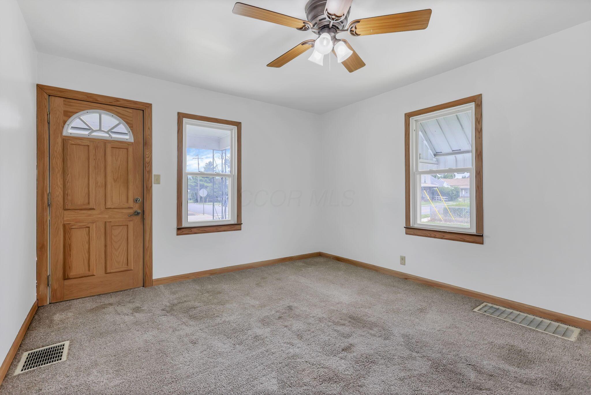 740 N Pierce Avenue Property Photo 6