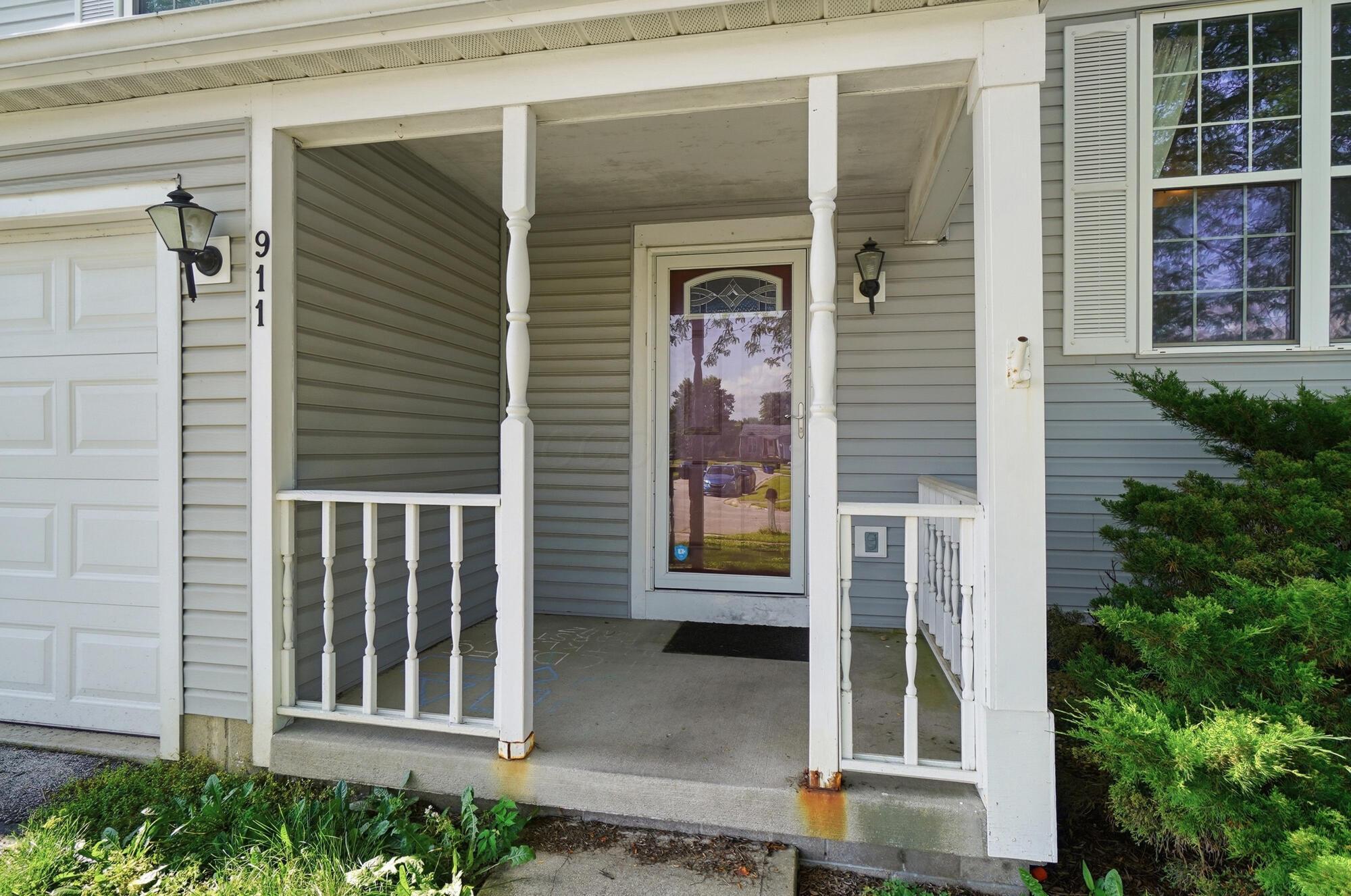 911 Robmeyer Drive Property Photo 3