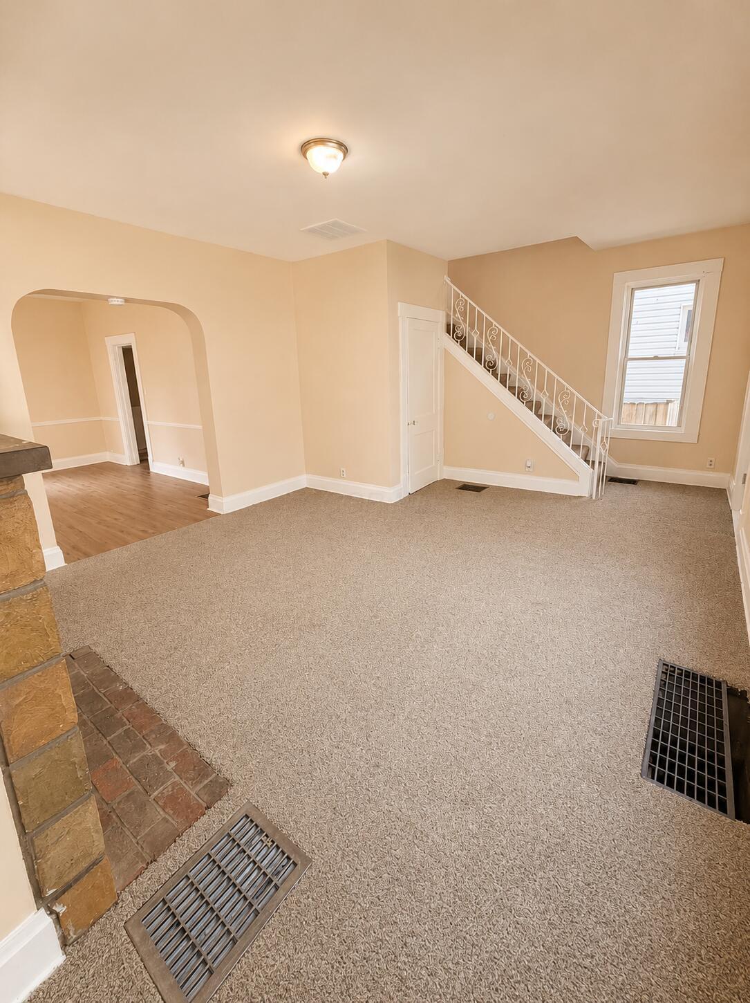 70 N Warren Avenue Property Photo 5