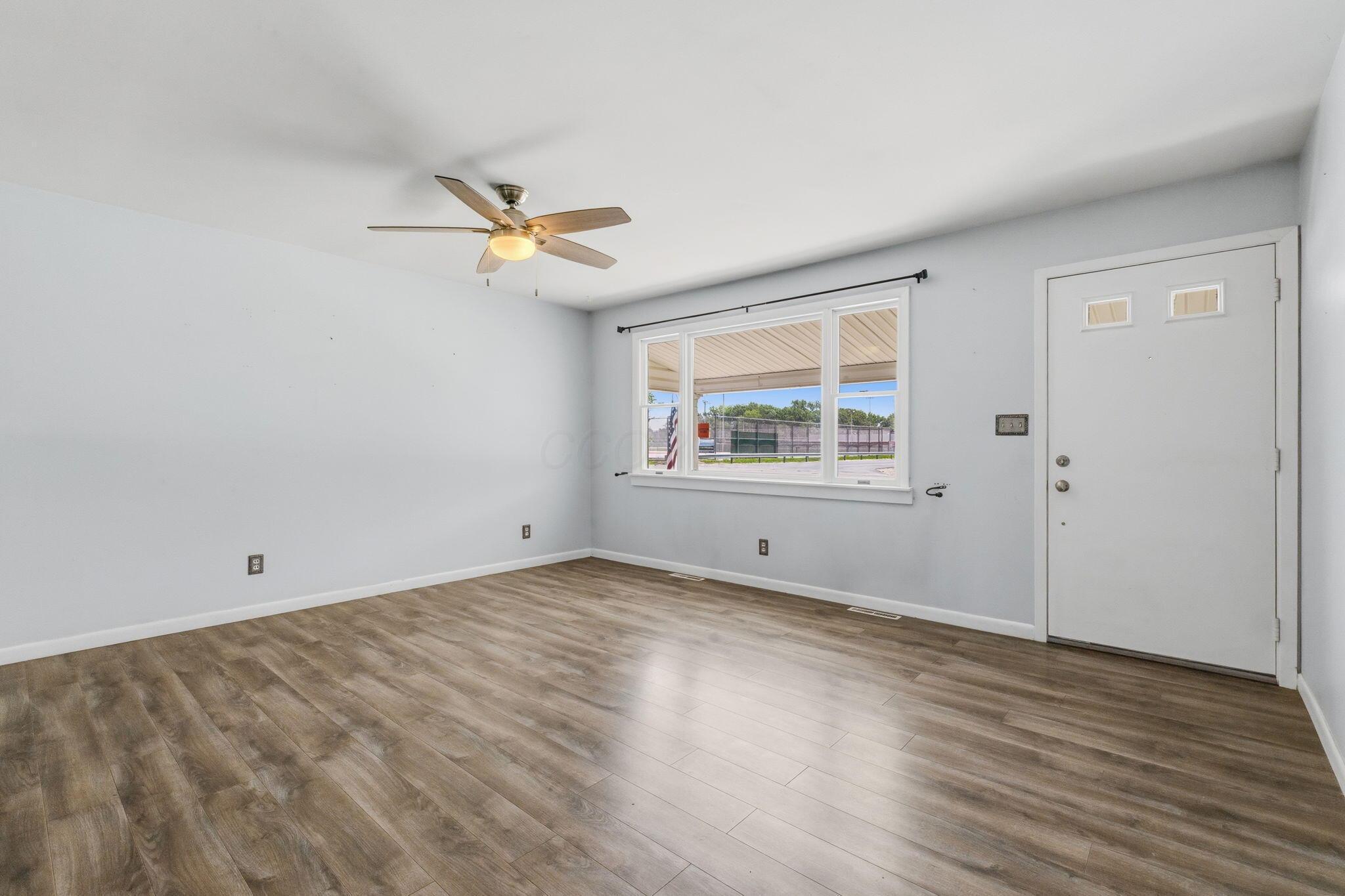 1108 Owens Road W Property Photo 5
