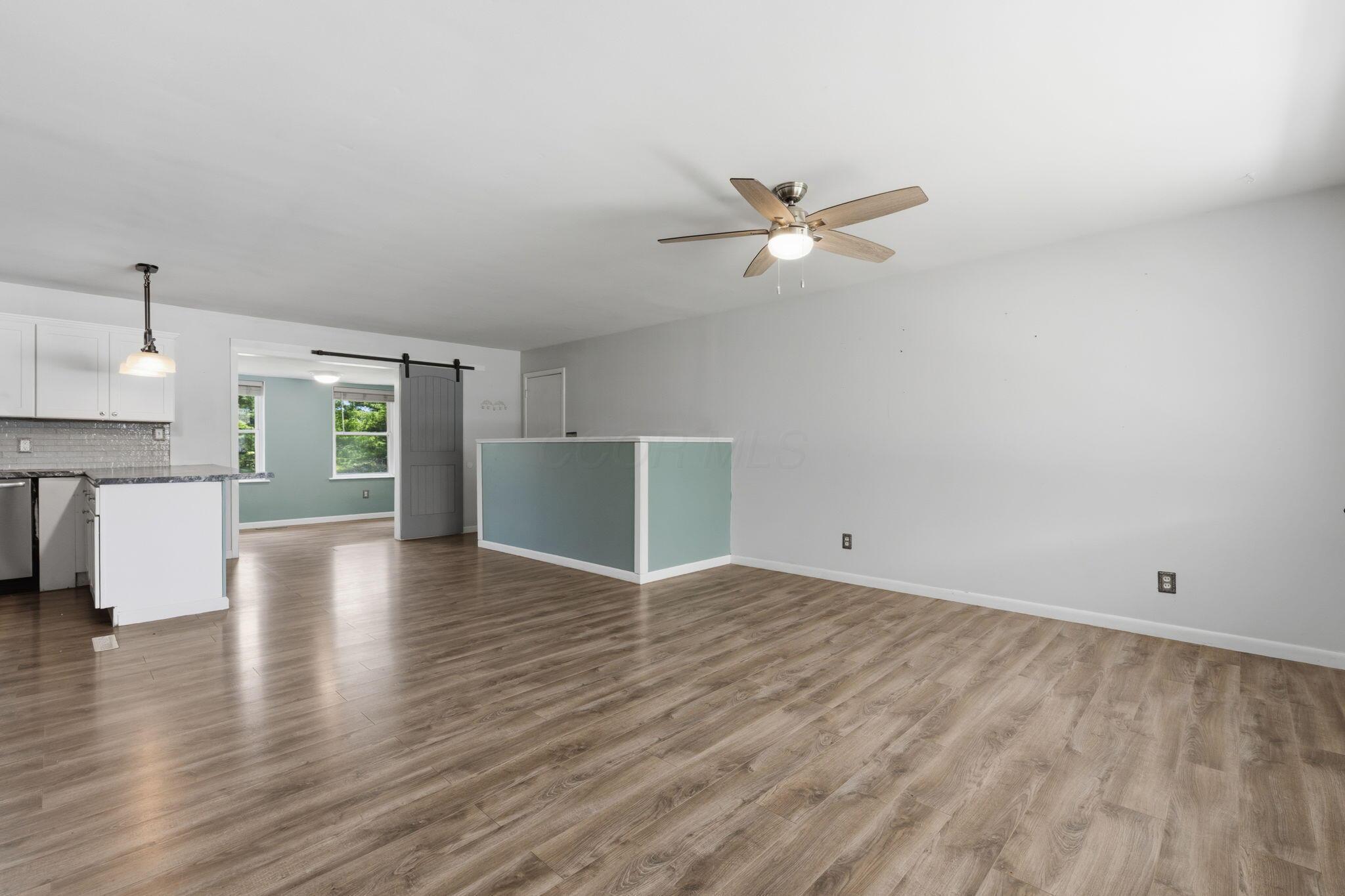 1108 Owens Road W Property Photo 7