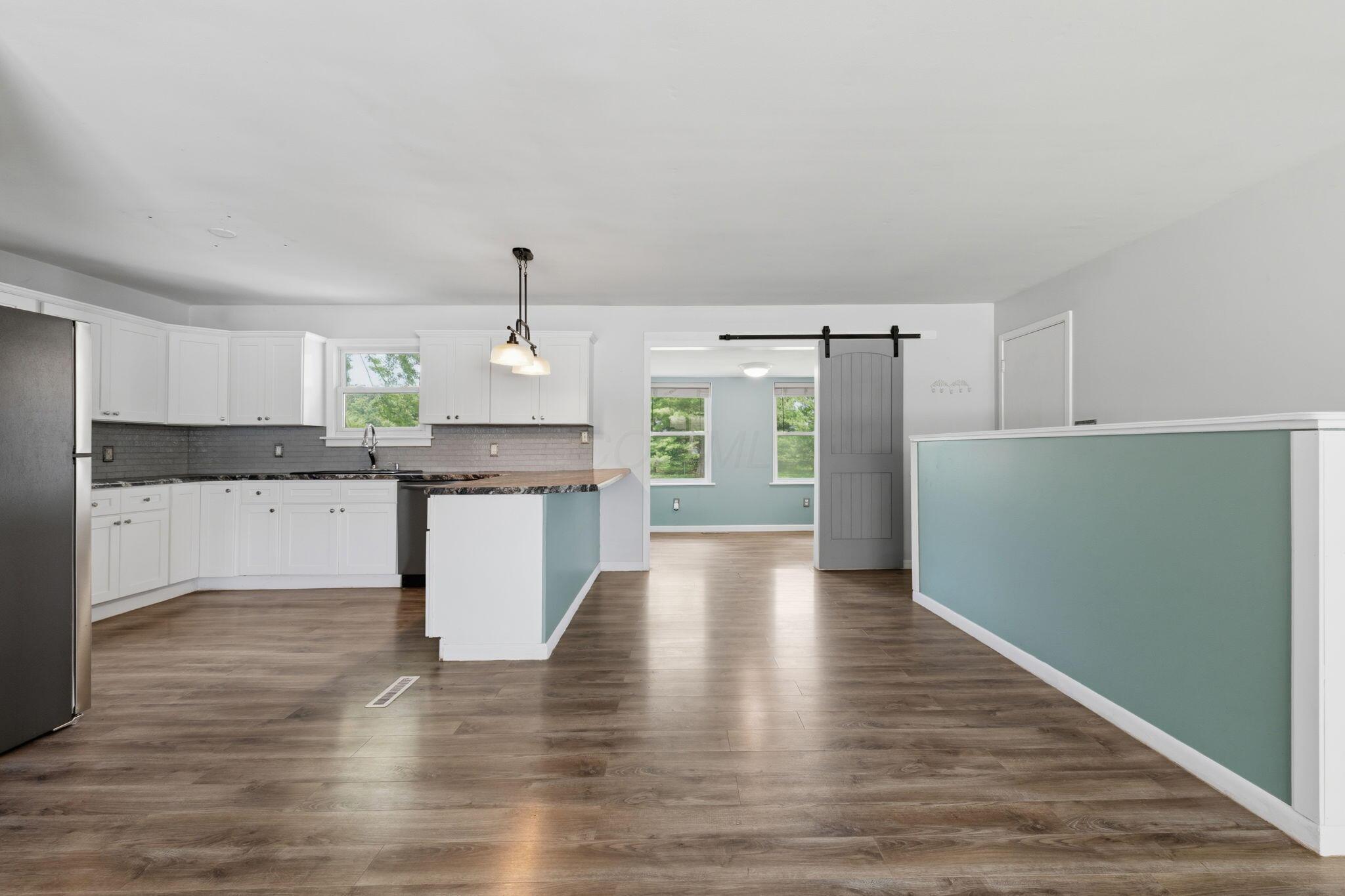 1108 Owens Road W Property Photo 8