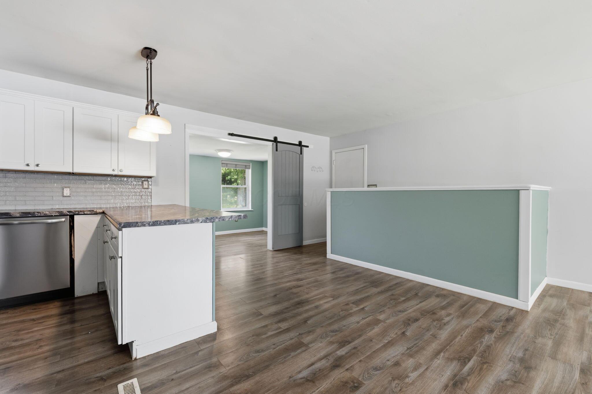 1108 Owens Road W Property Photo 9