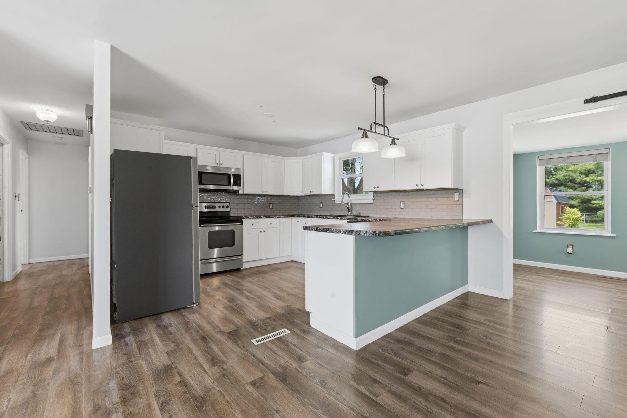 1108 Owens Road W Property Photo 10