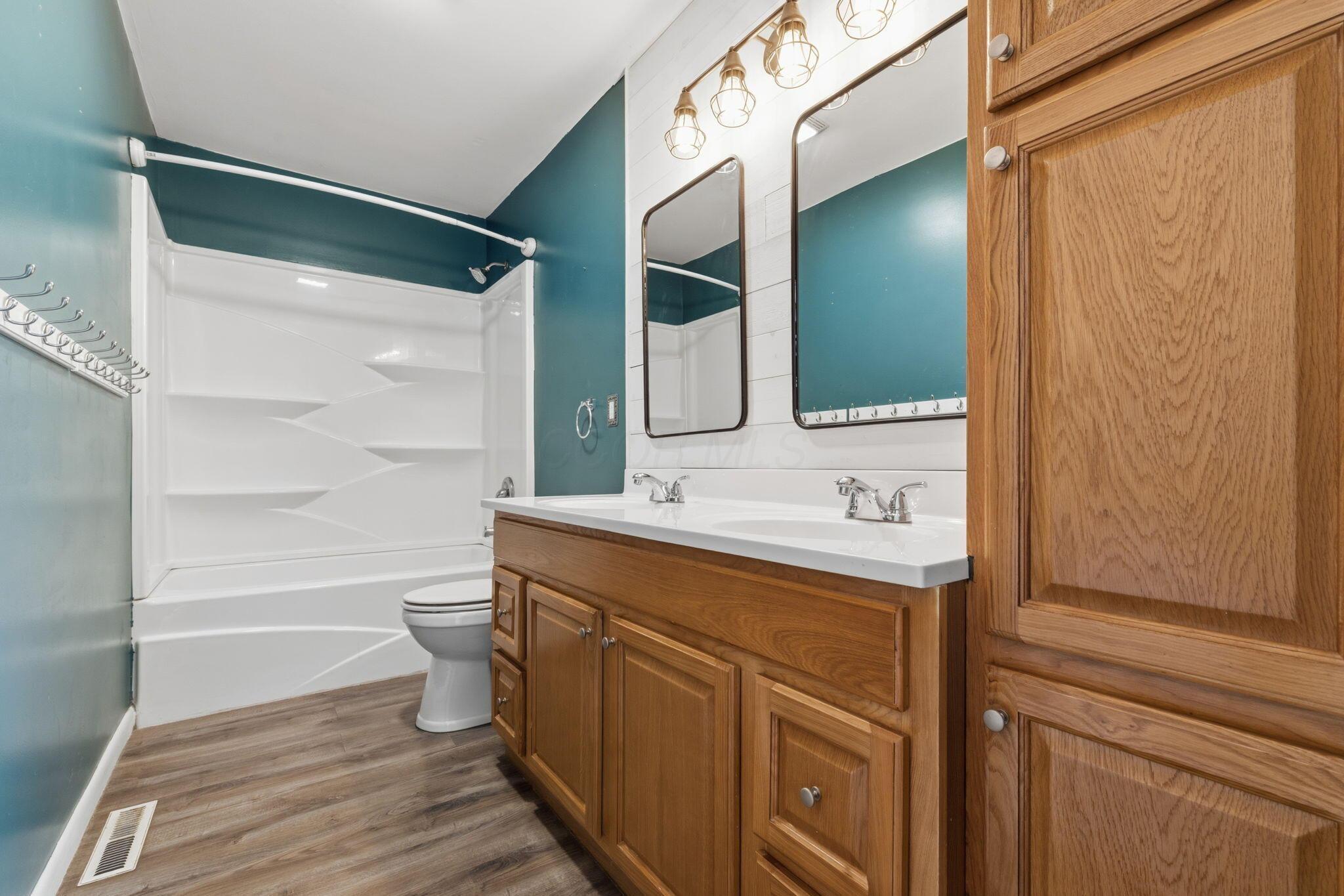 1108 Owens Road W Property Photo 25