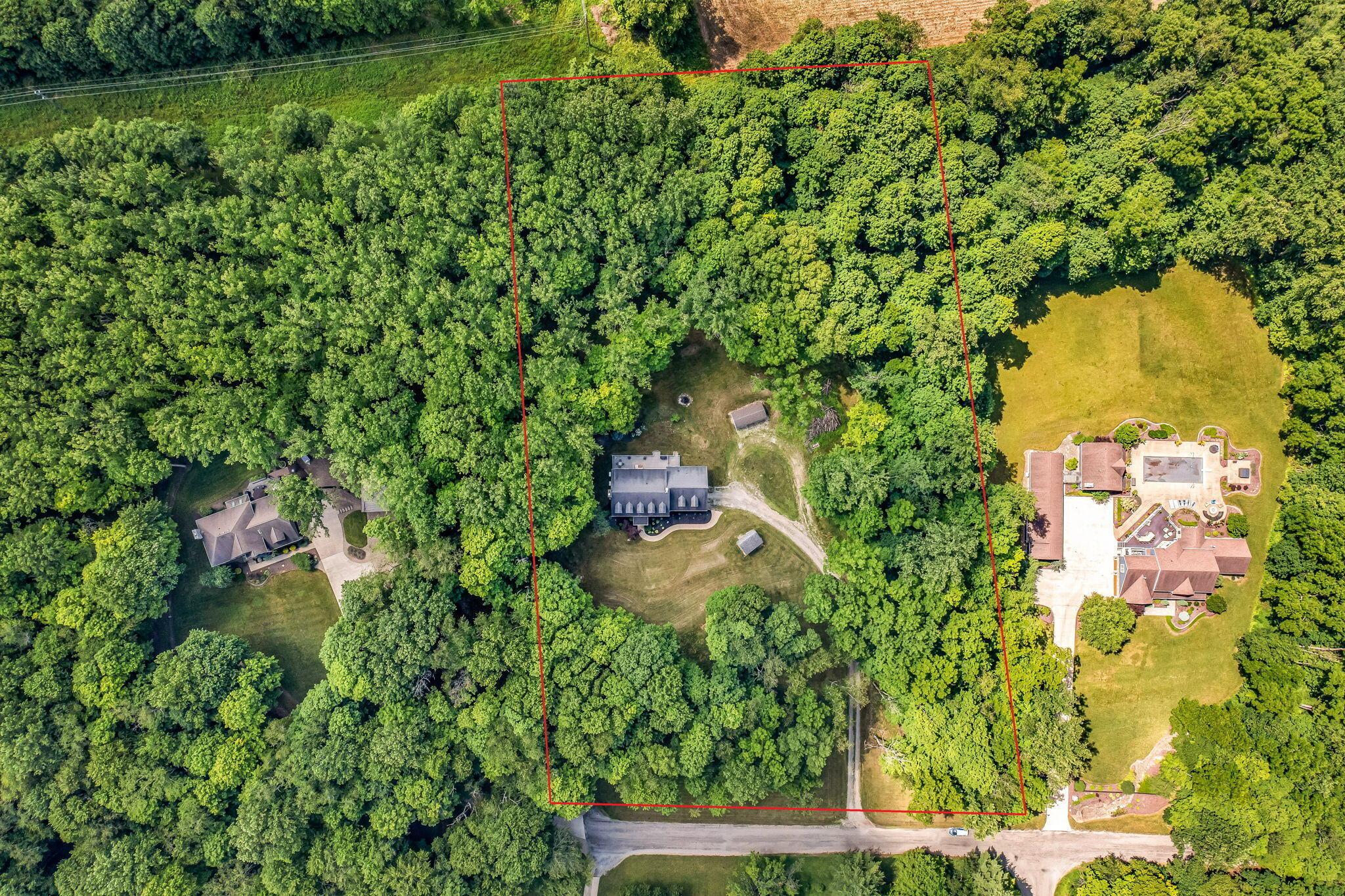 3045 Lakeview Drive Property Photo 3
