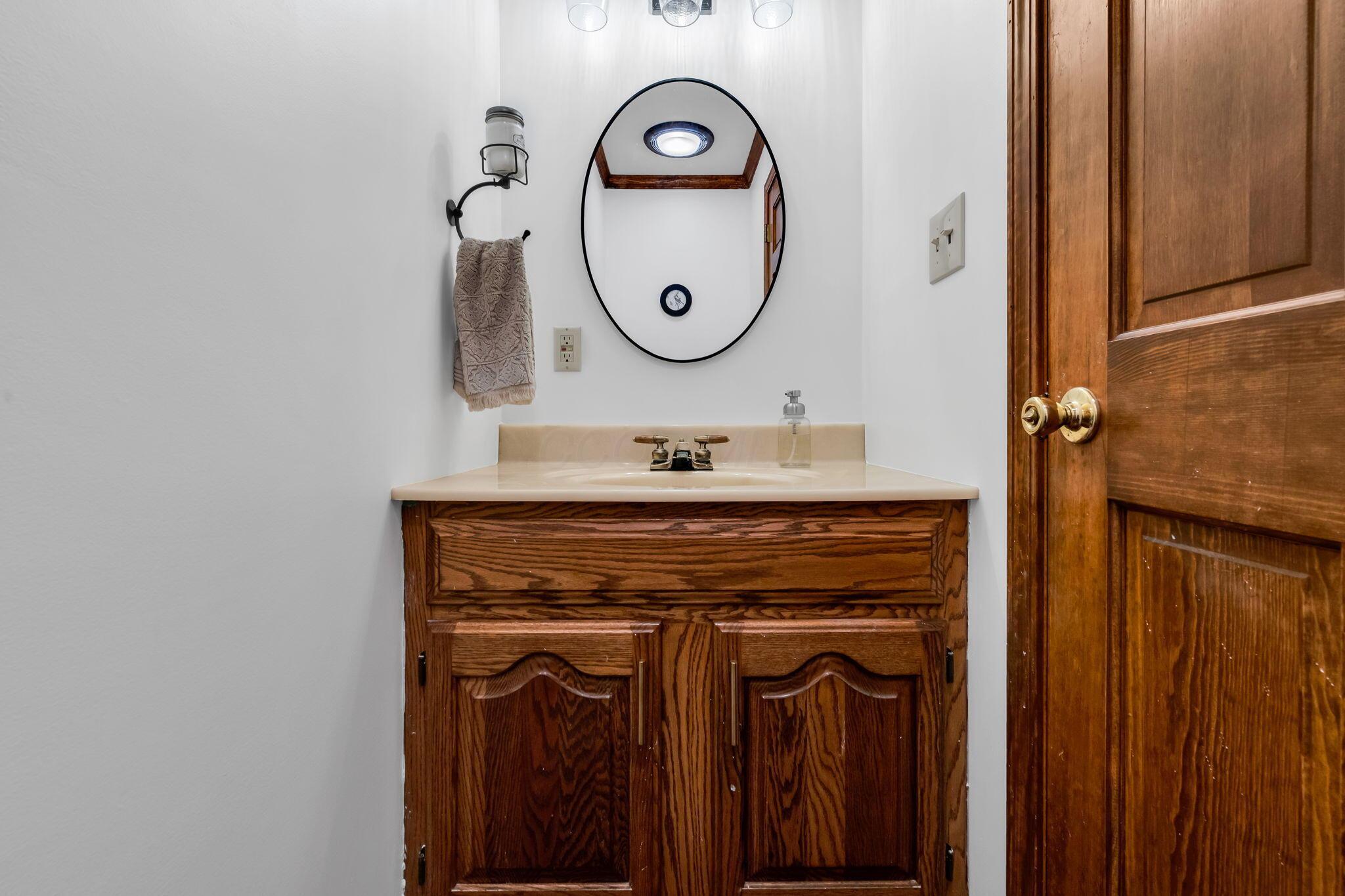 3045 Lakeview Drive Property Photo 13