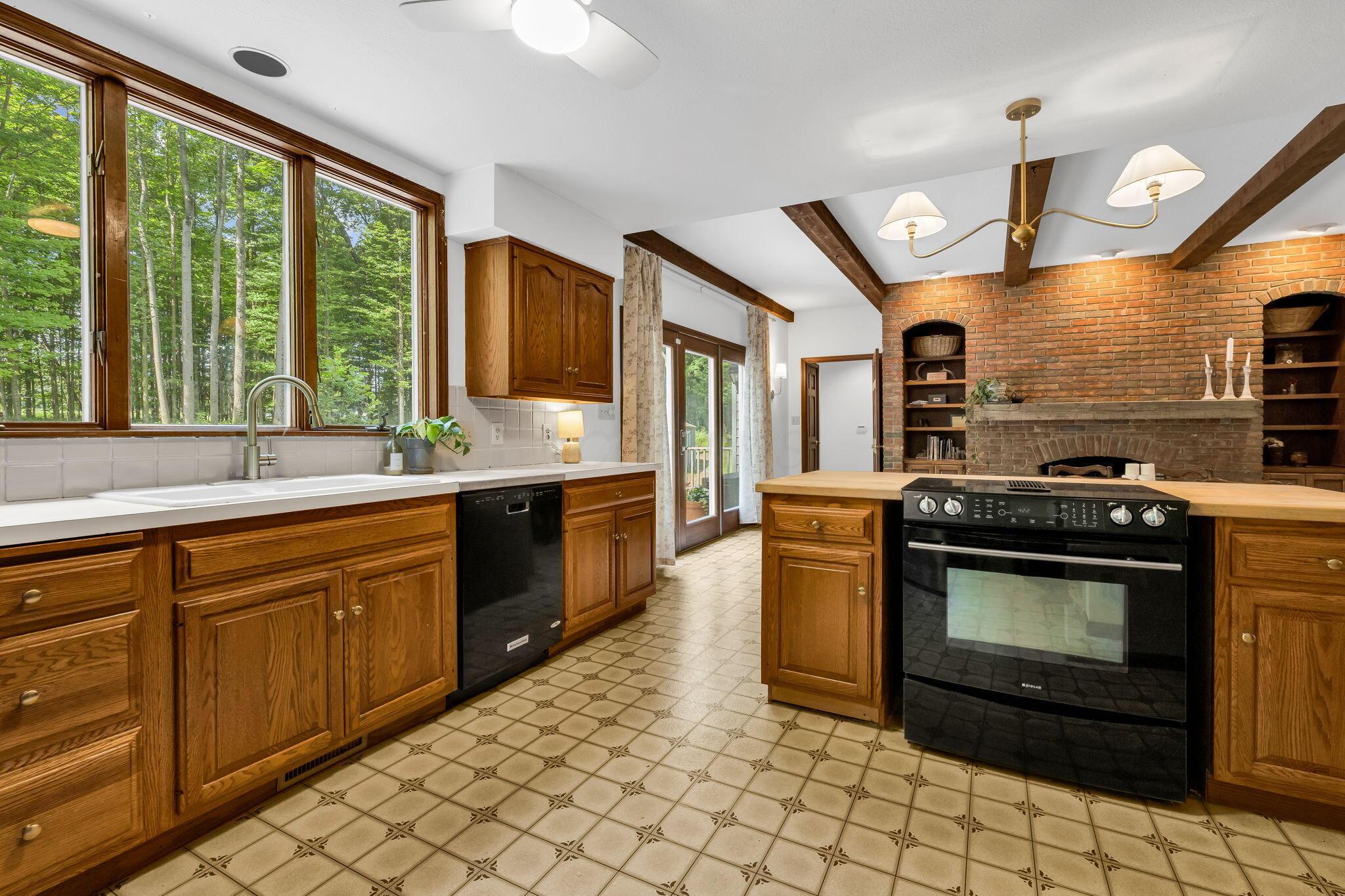 3045 Lakeview Drive Property Photo 19