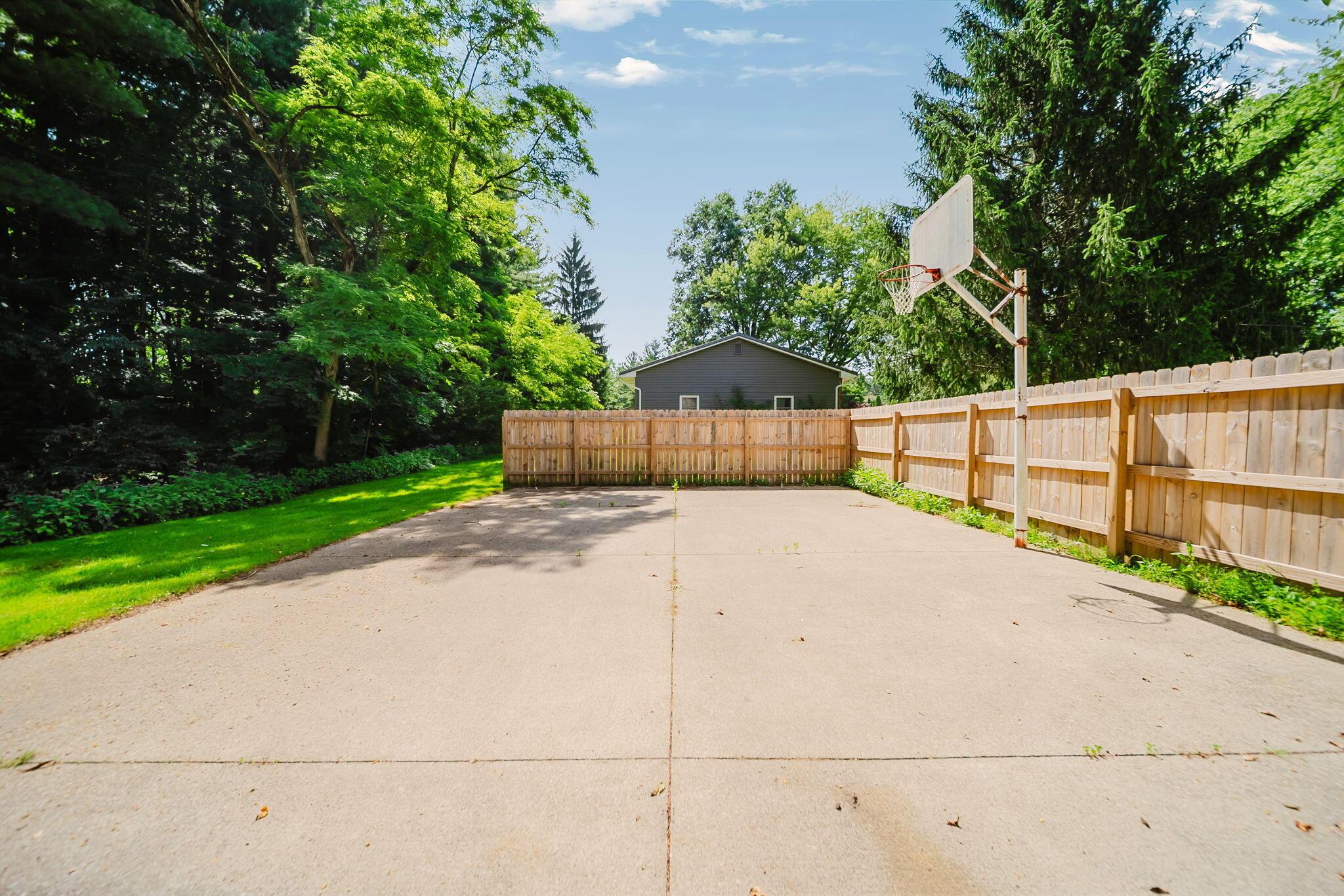 201 Fenway Boulevard Property Photo 25