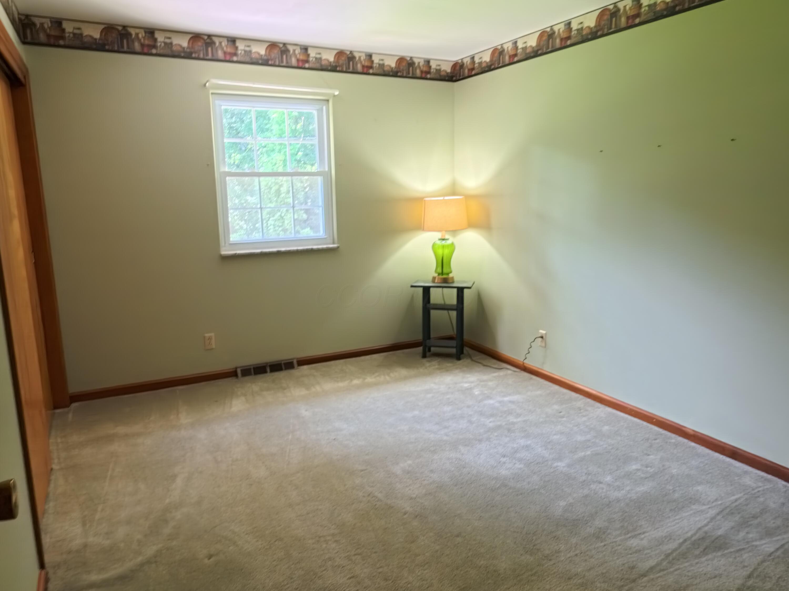 7825 Fairlawn Drive Property Photo 8