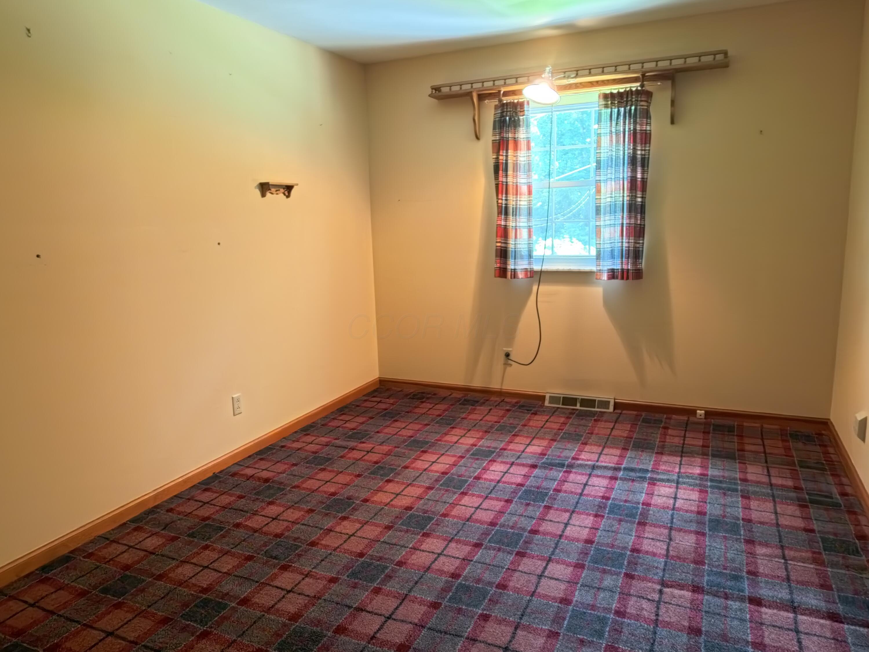 7825 Fairlawn Drive Property Photo 9