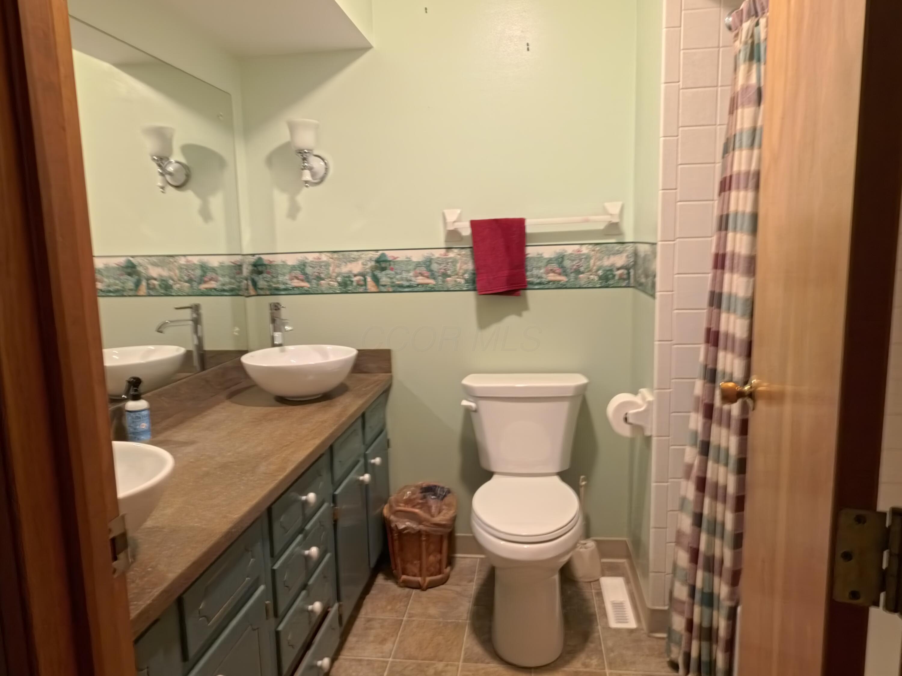 7825 Fairlawn Drive Property Photo 10
