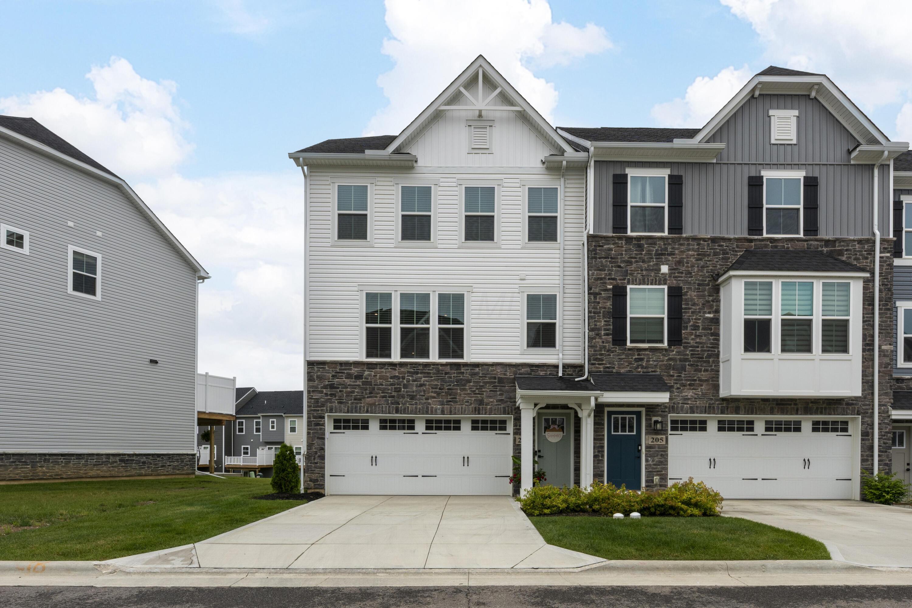 207 Via Veneto Property Photo 1