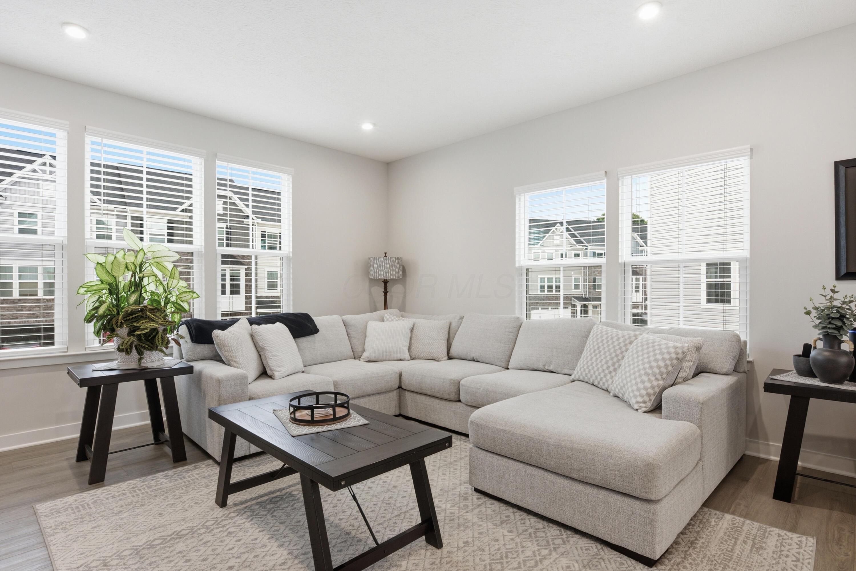 207 Via Veneto Property Photo 6